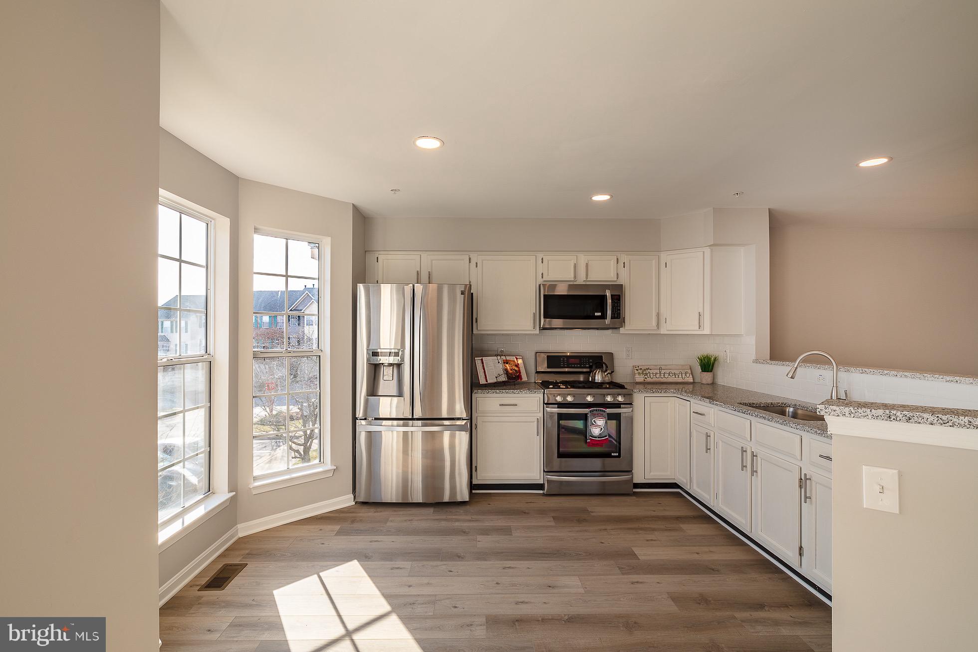 VILLAGE OF LONG REACH - Residential