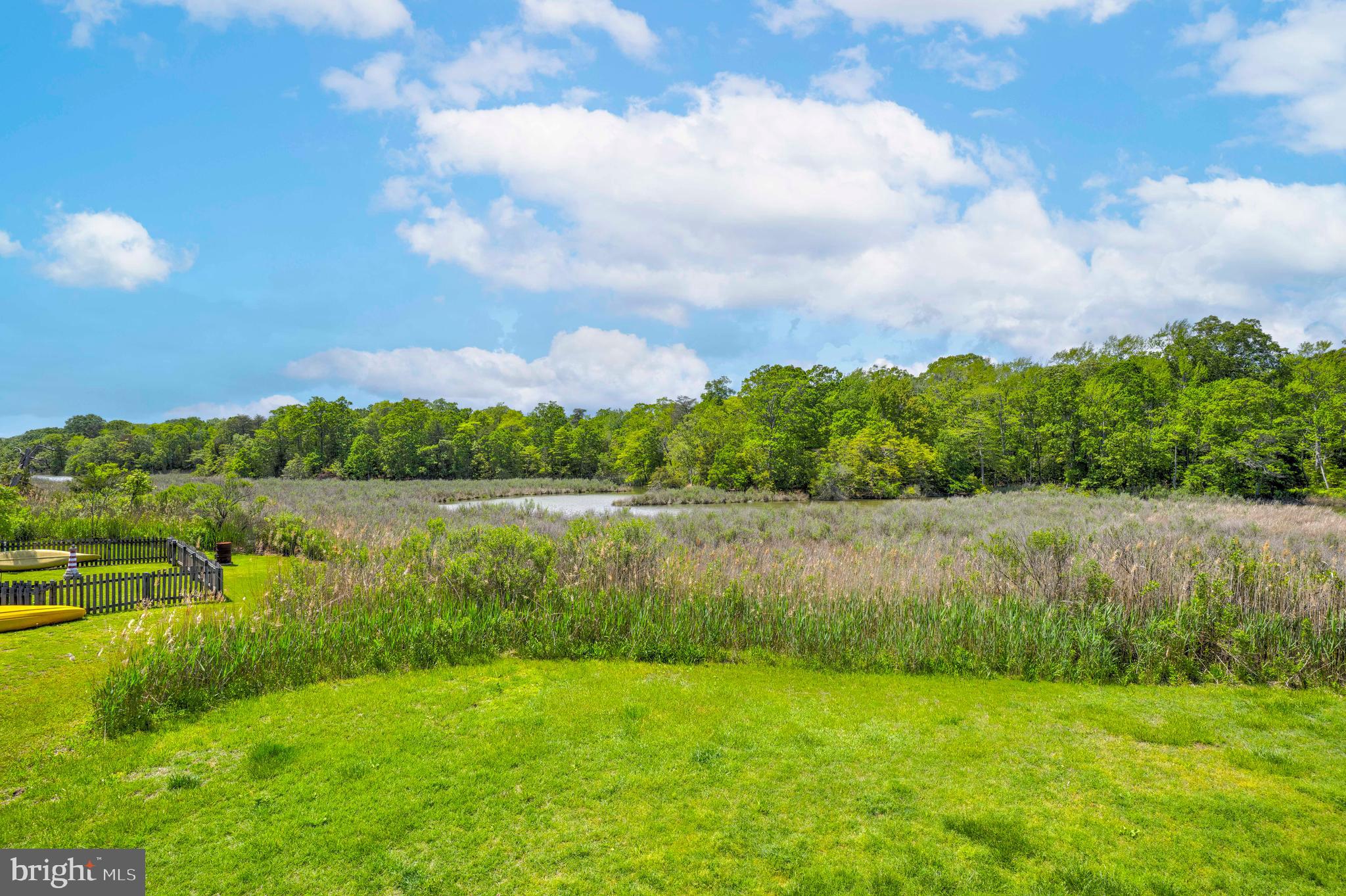 COLUMBIA BEACH - Residential
