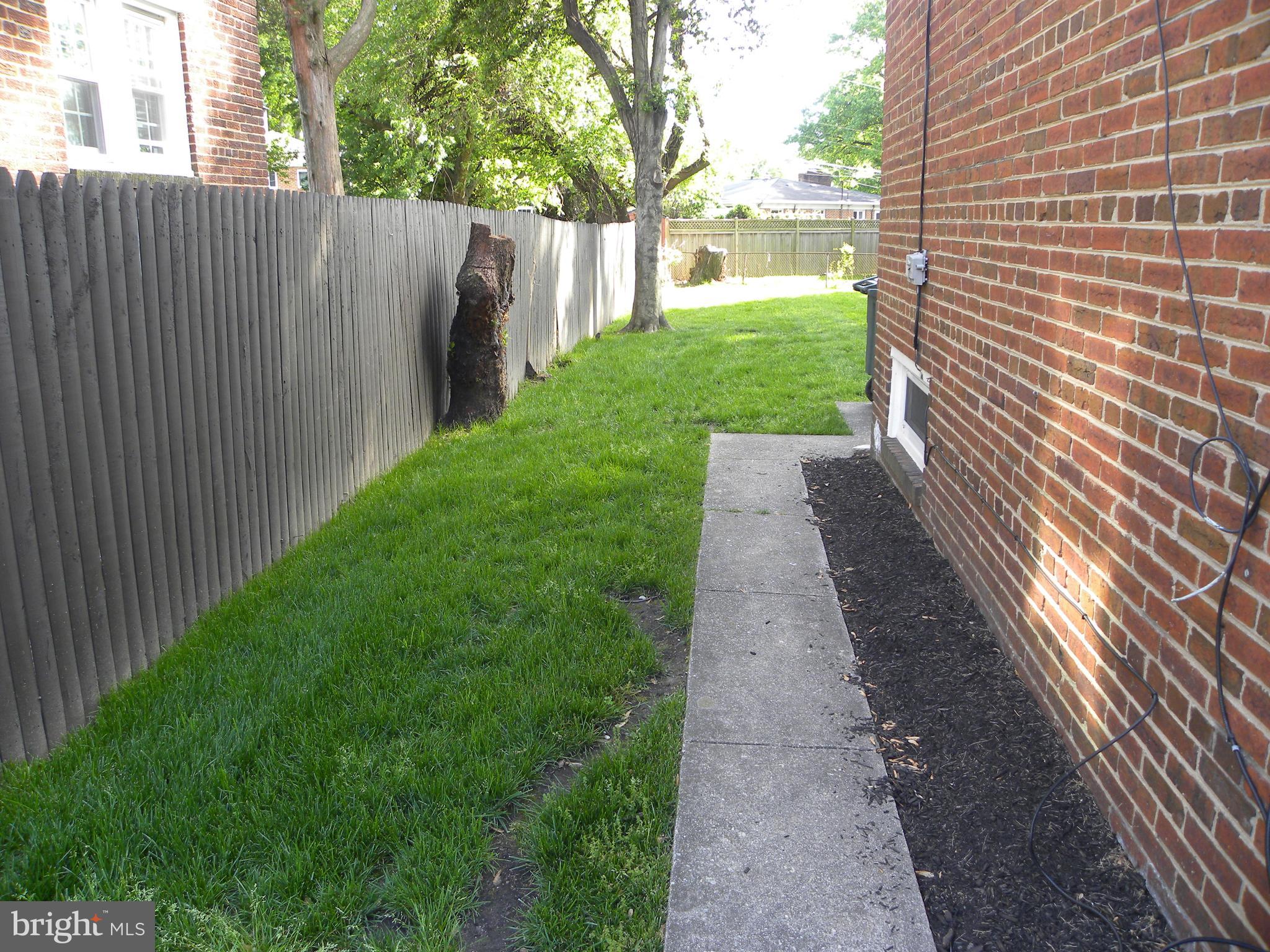 ROSEMONT - Residential Lease