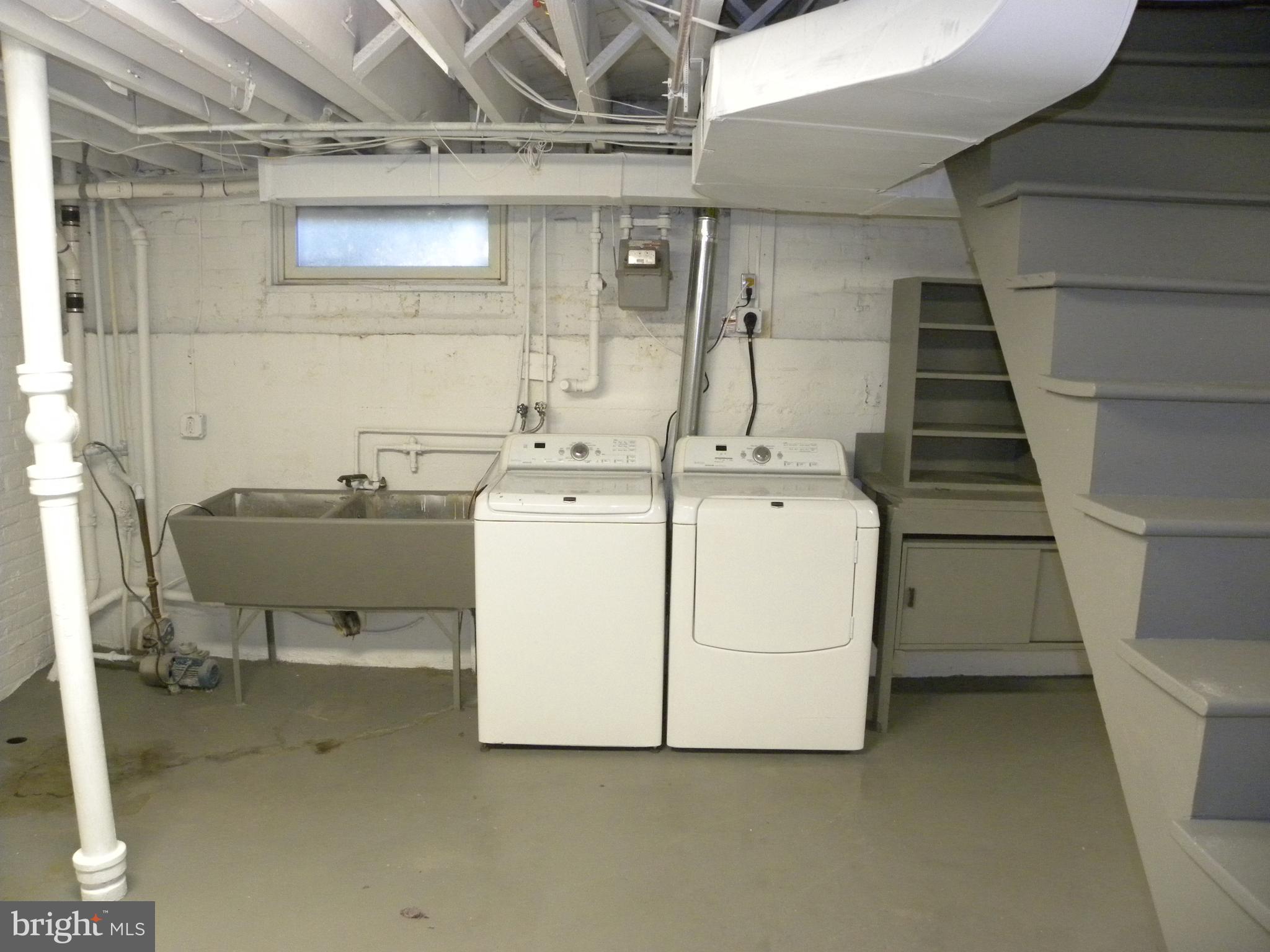 ROSEMONT - Residential Lease