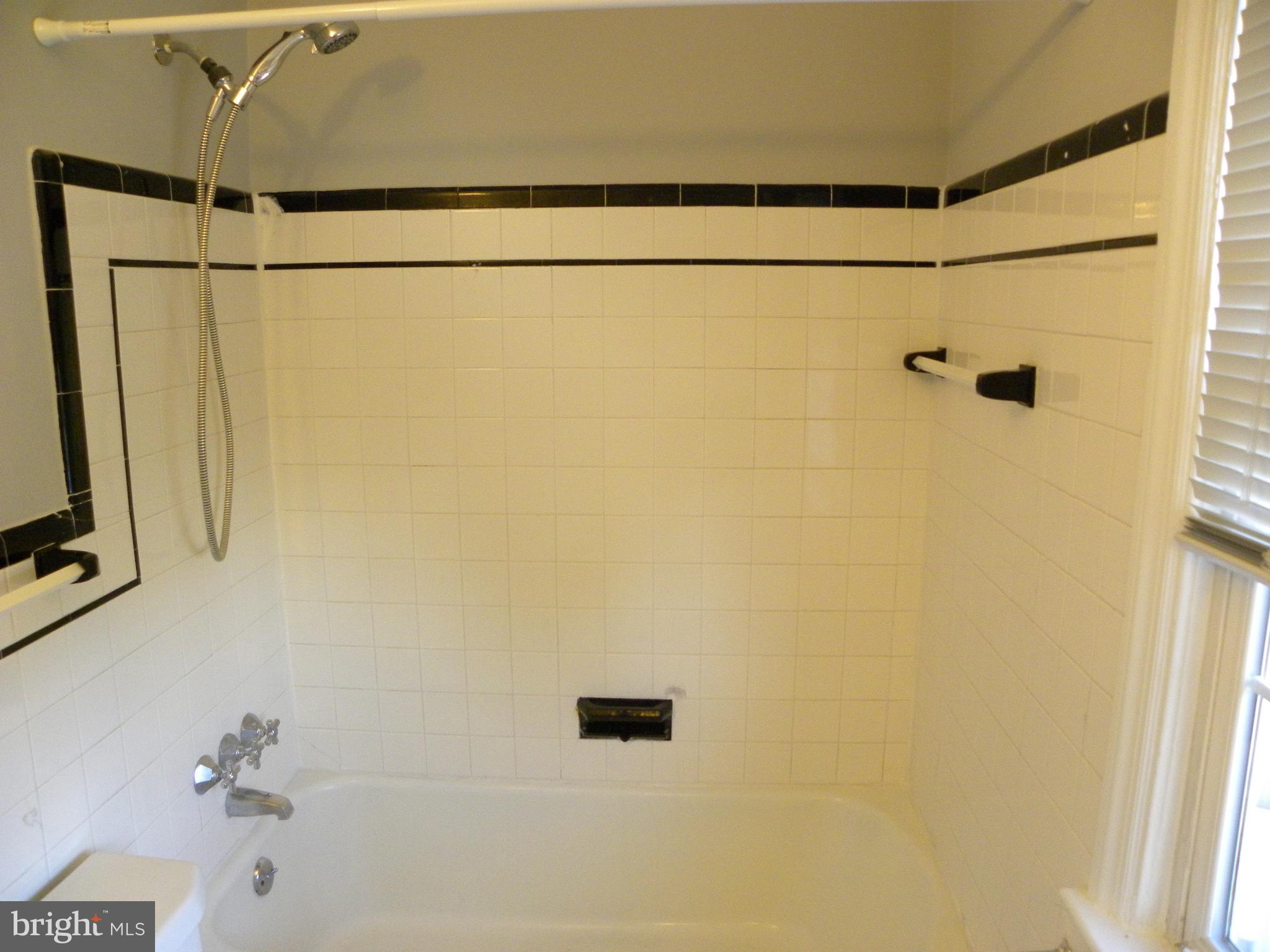 ROSEMONT - Residential Lease