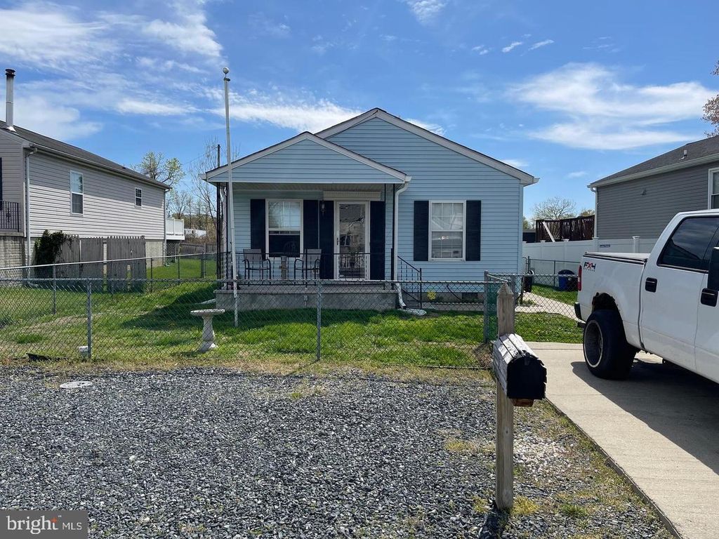 Photo of 3929 Glenhurst Road, DUNDALK, MD 21222 (MLS # MDBC2142008)