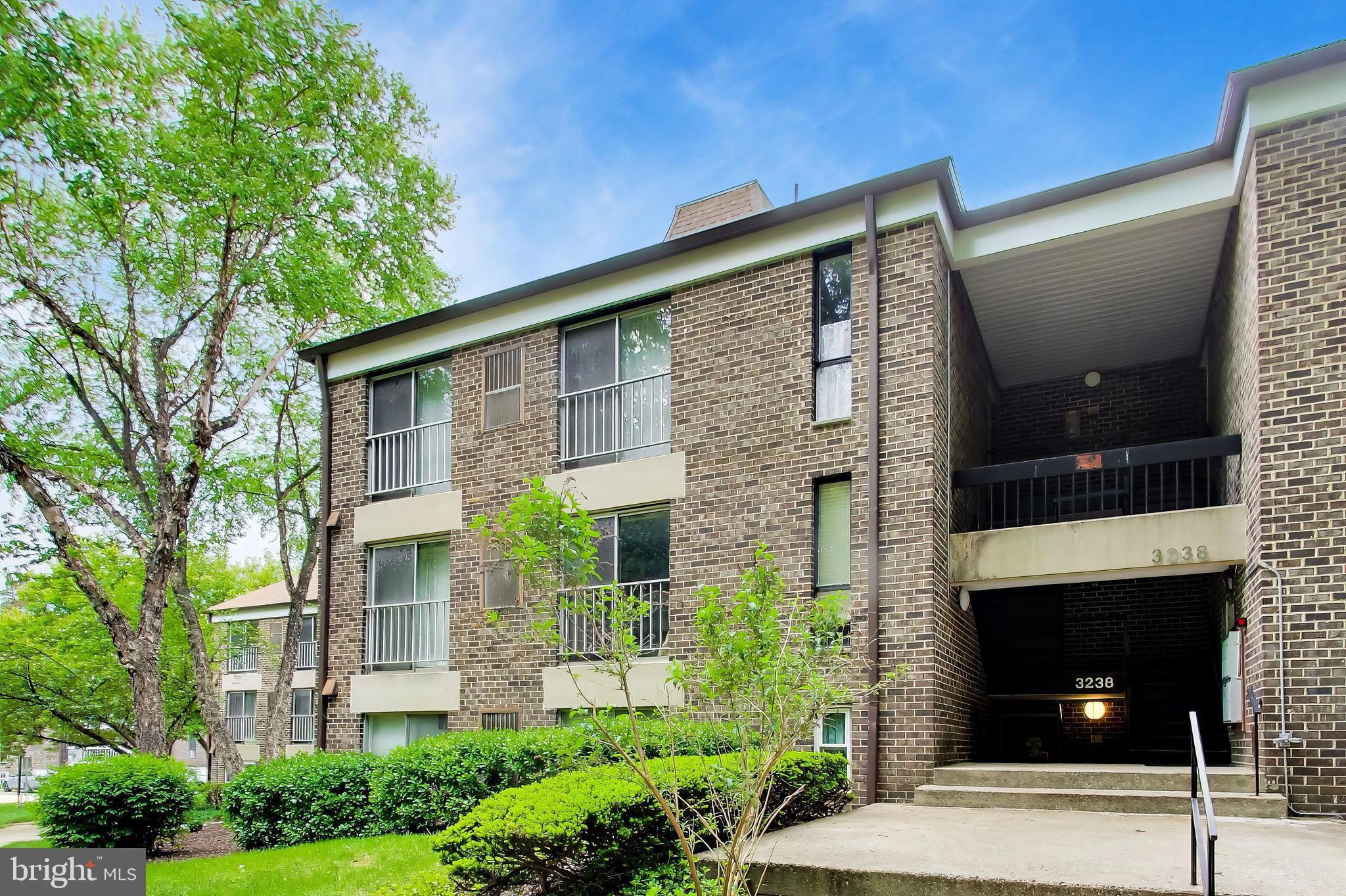 3238 HEWITT AVENUE 5-1B