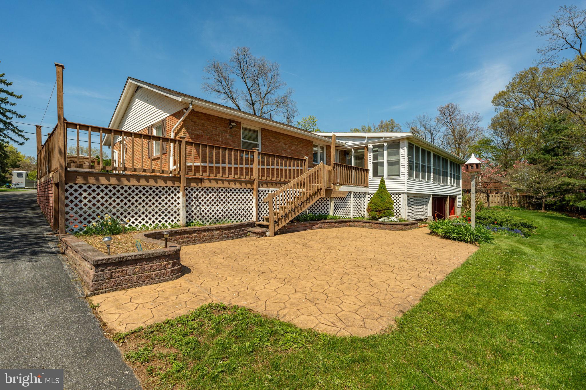 38 SKYVIEW LANE