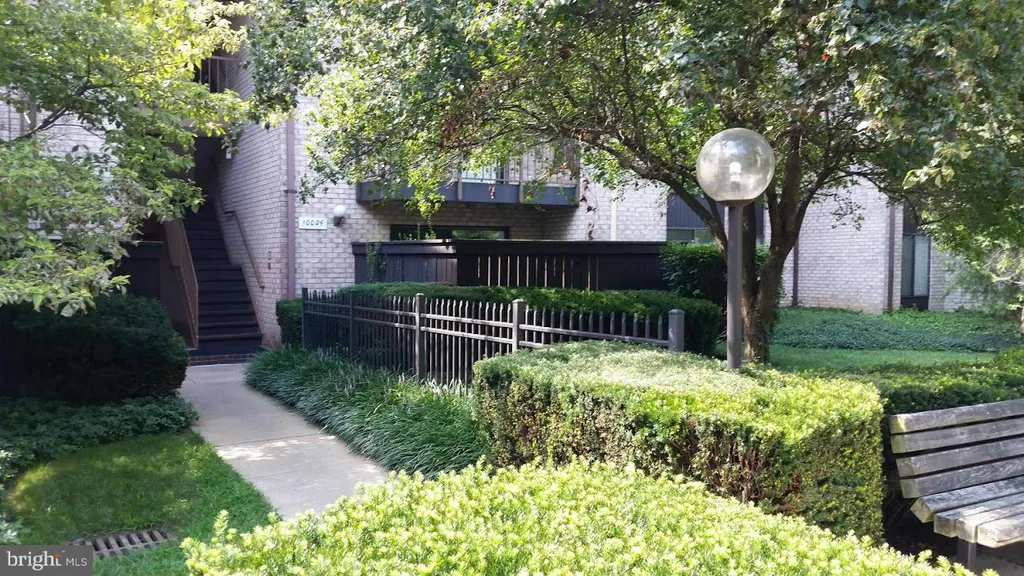 10024 Stedwick Road Unit 104, Gaithersburg, MD 20886