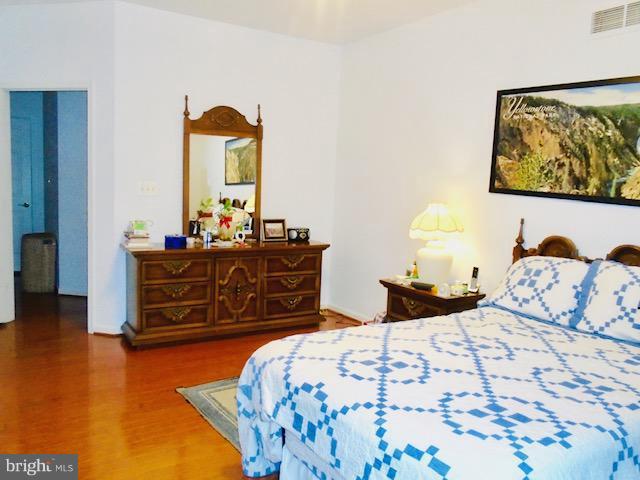 CAMERON GROVE - Residential