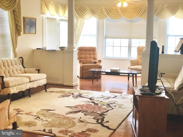 CAMERON GROVE - Residential