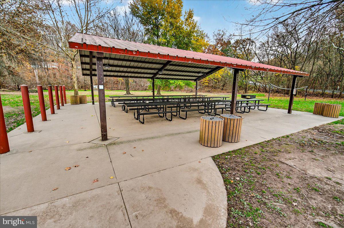 TALLYN RIDGE - Residential