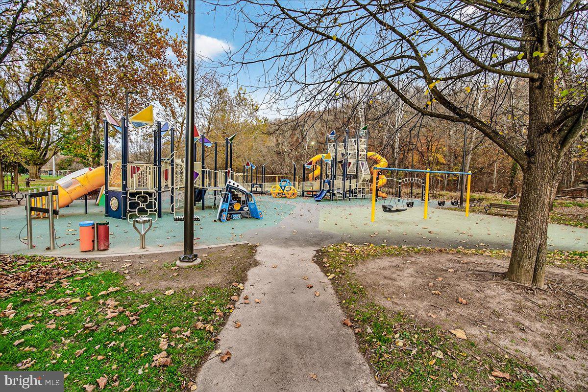 TALLYN RIDGE - Residential