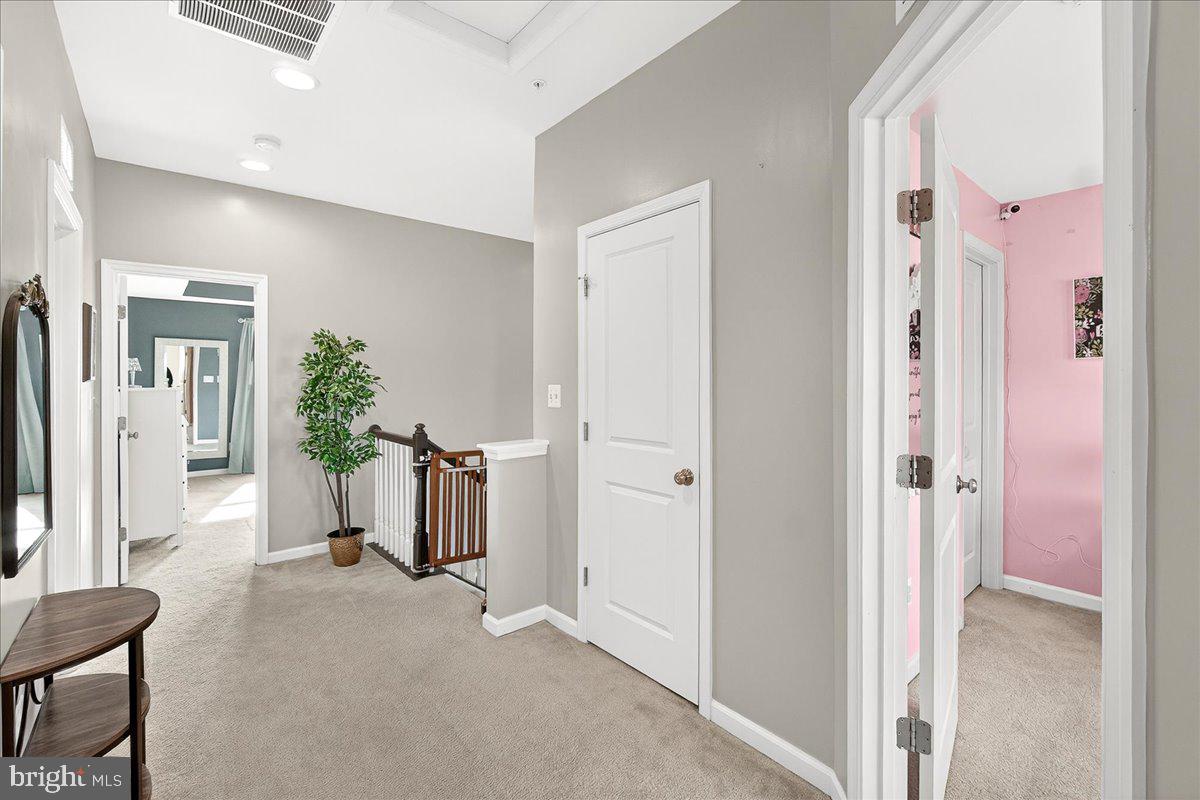 TALLYN RIDGE - Residential