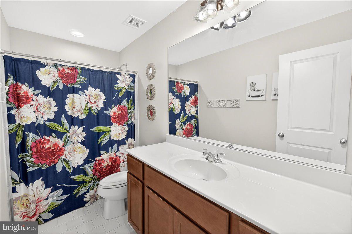 TALLYN RIDGE - Residential