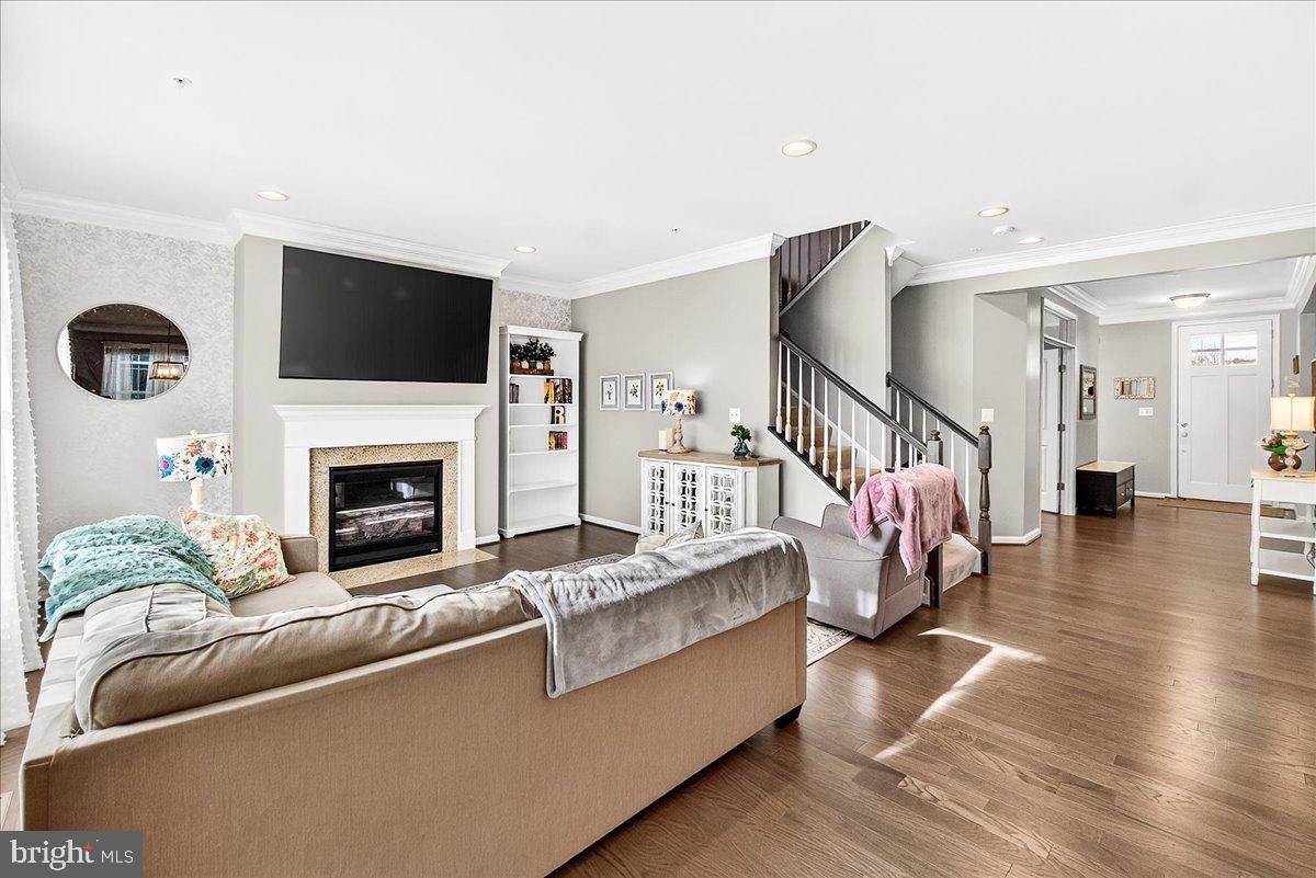 TALLYN RIDGE - Residential