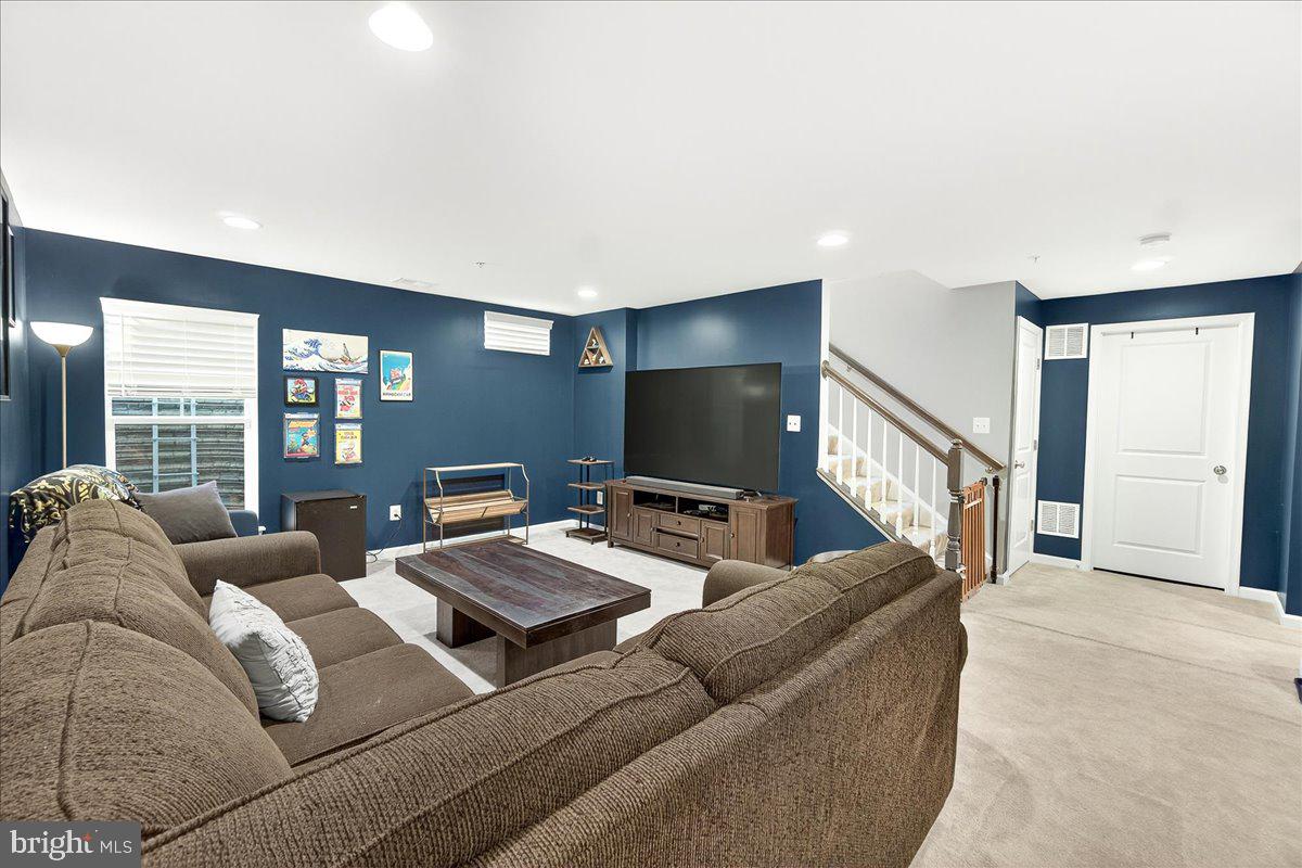 TALLYN RIDGE - Residential