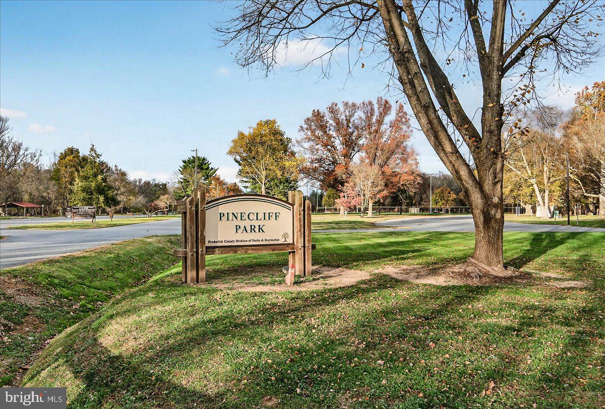 TALLYN RIDGE - Residential