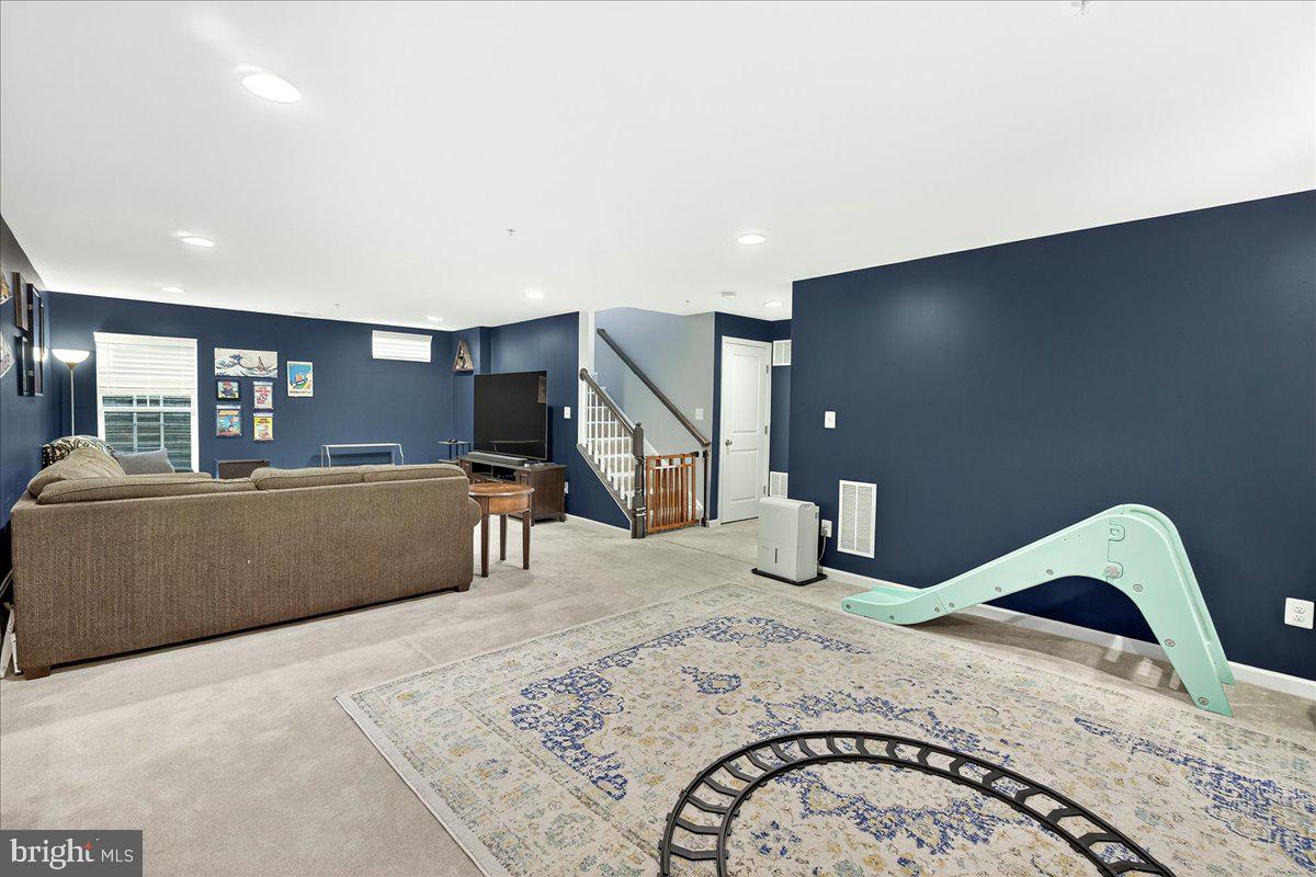 TALLYN RIDGE - Residential