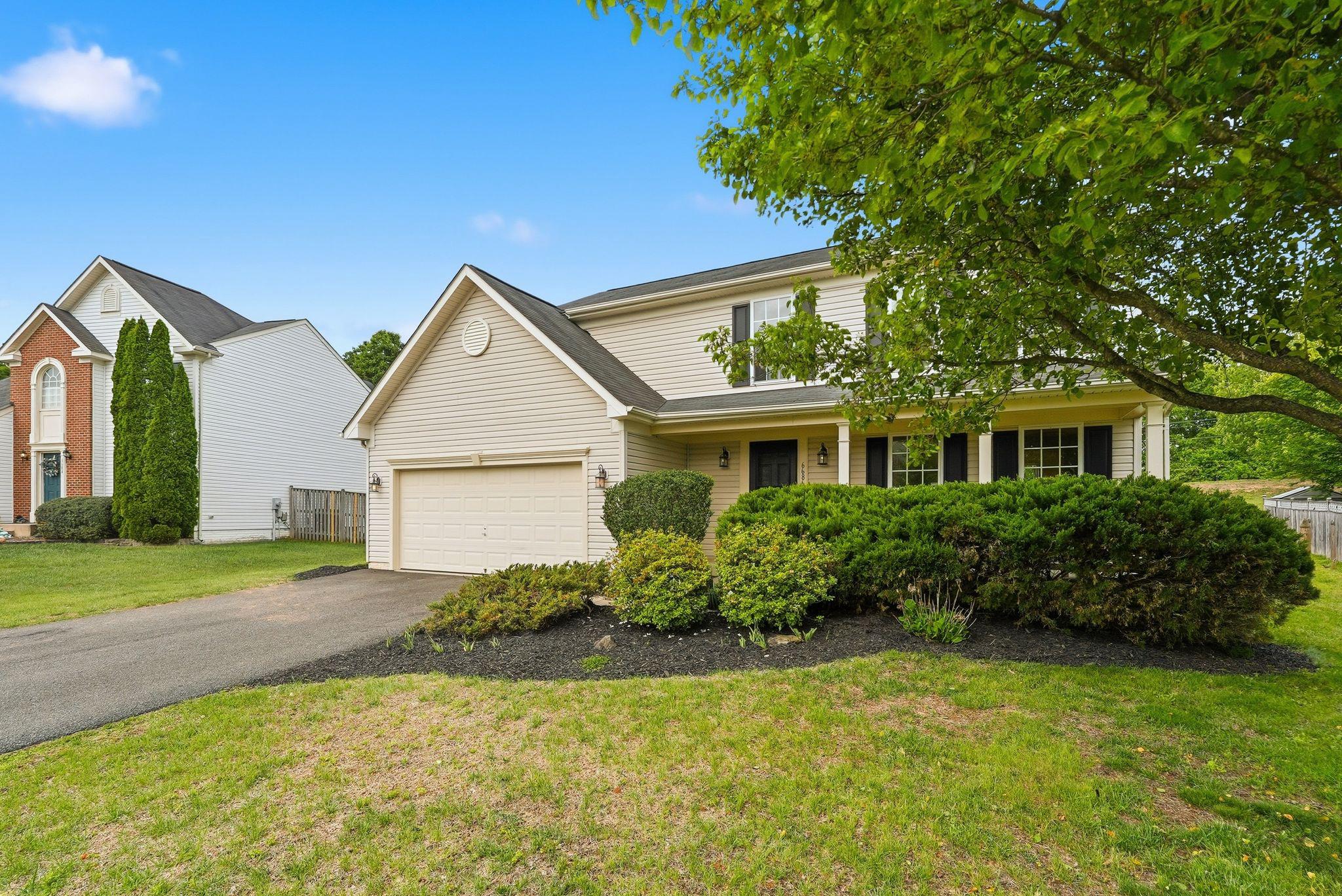 GREEN MEADOWS - Residential