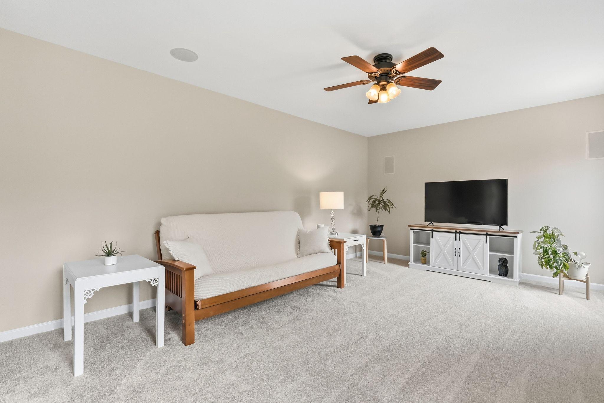 GREEN MEADOWS - Residential