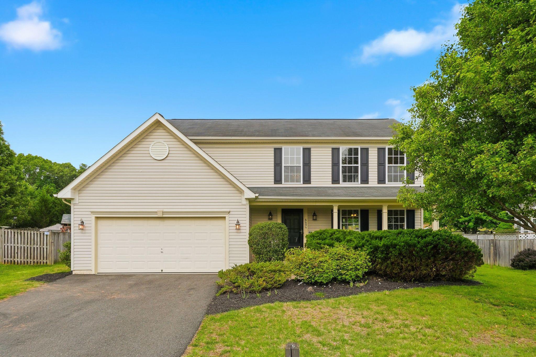 GREEN MEADOWS - Residential