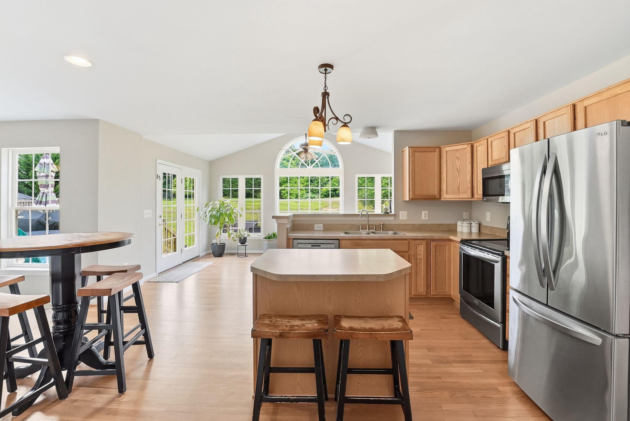 GREEN MEADOWS - Residential
