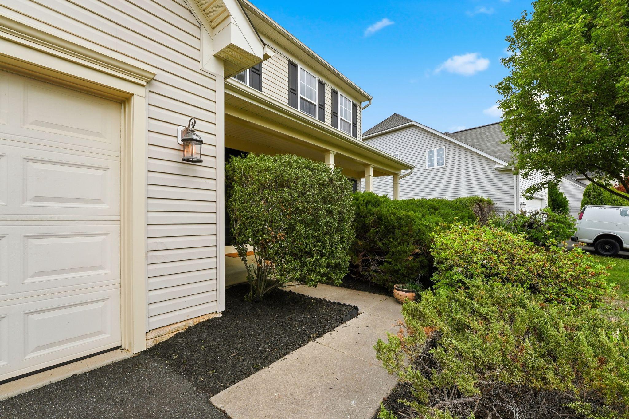 GREEN MEADOWS - Residential