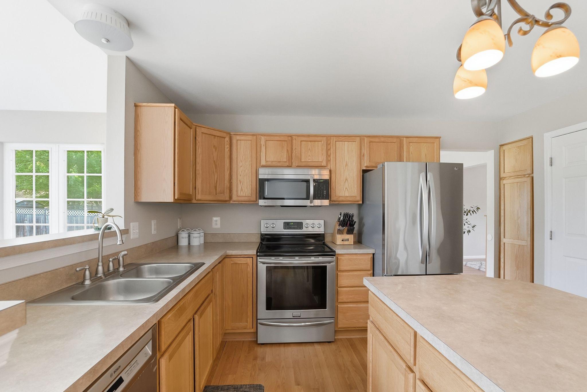GREEN MEADOWS - Residential