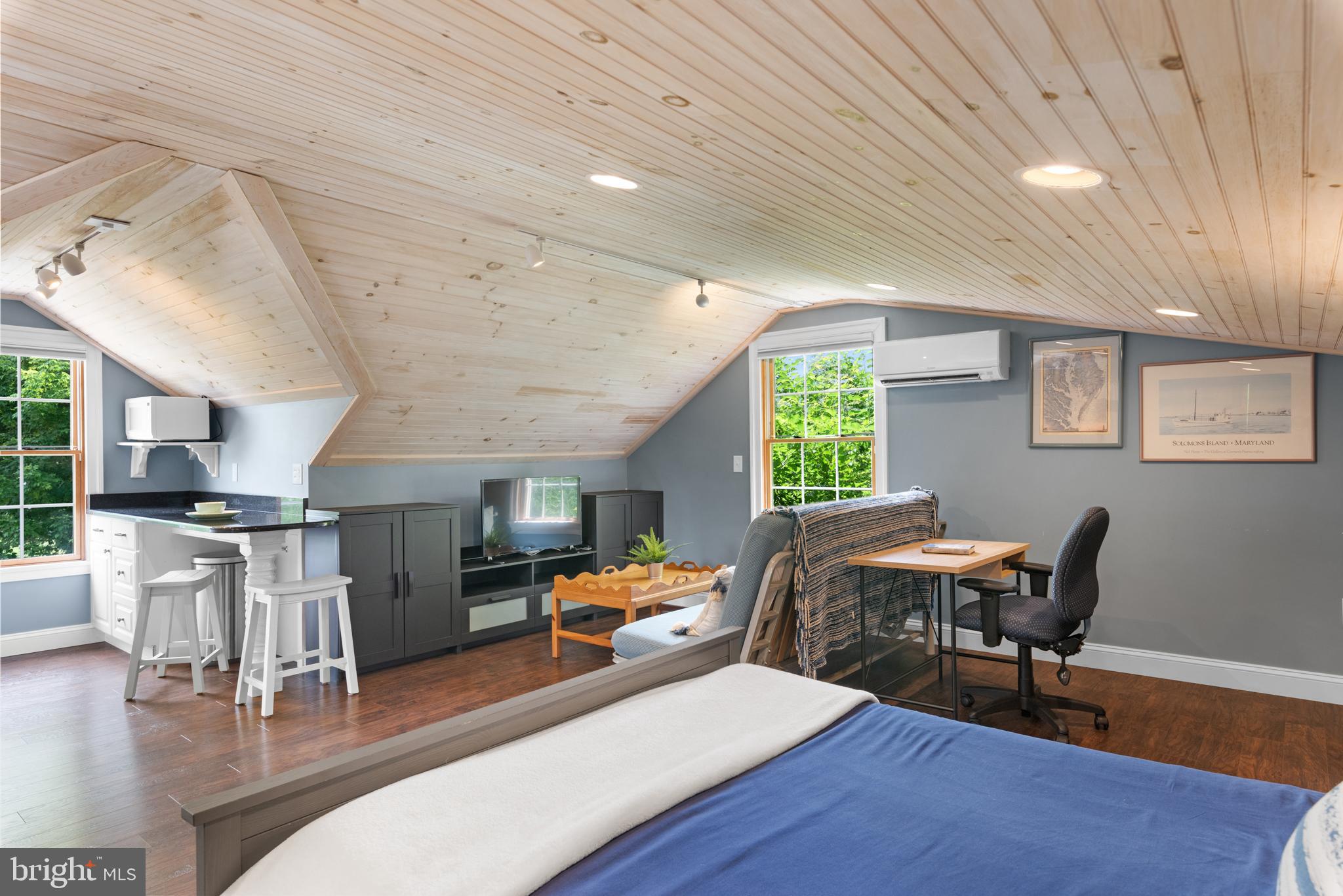 EASTPORT - Residential