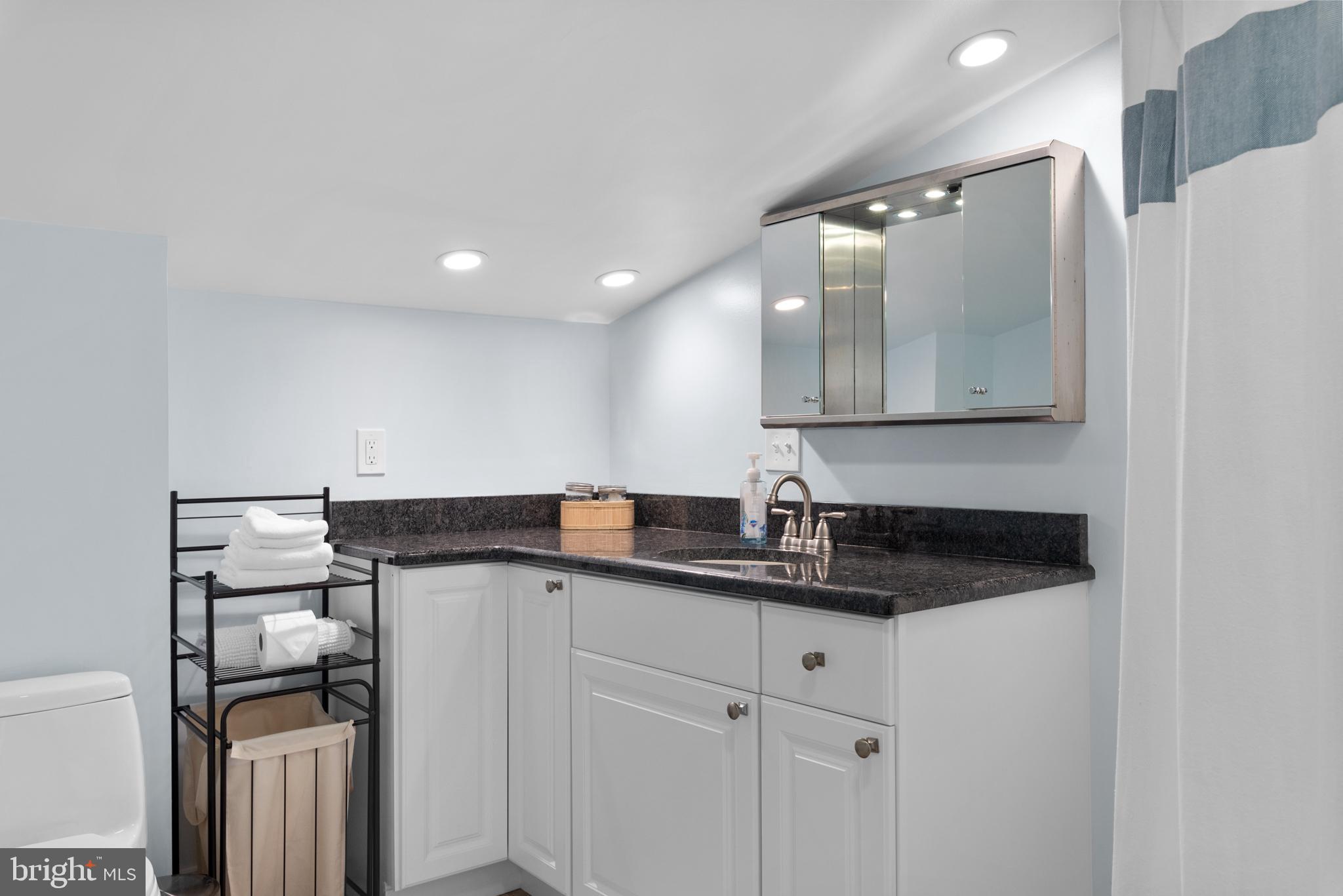 EASTPORT - Residential