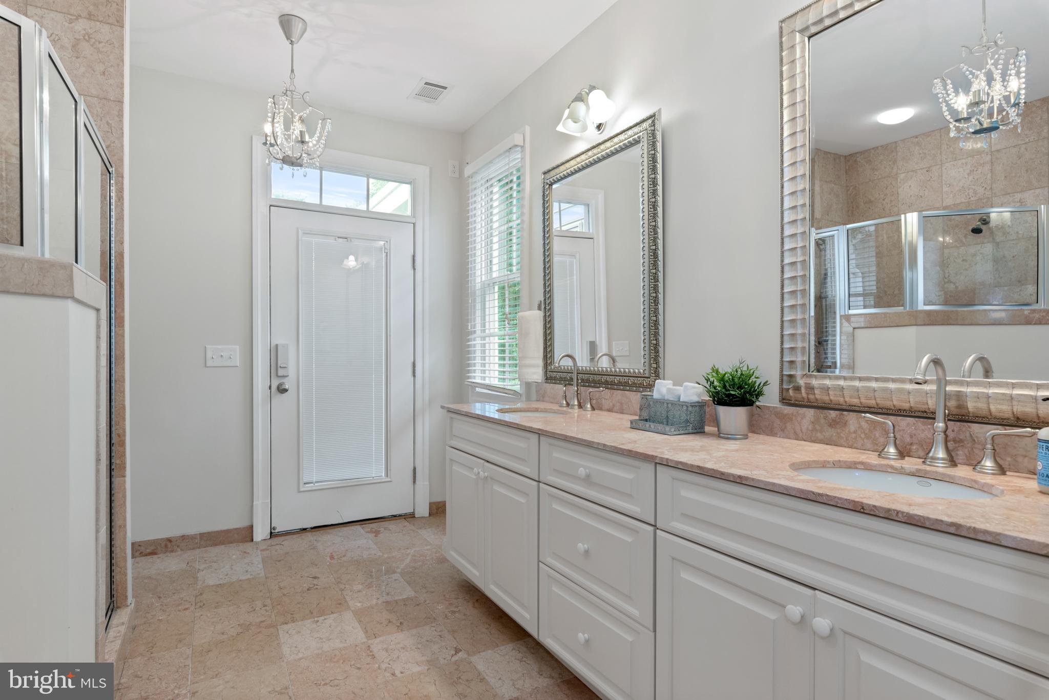 EASTPORT - Residential