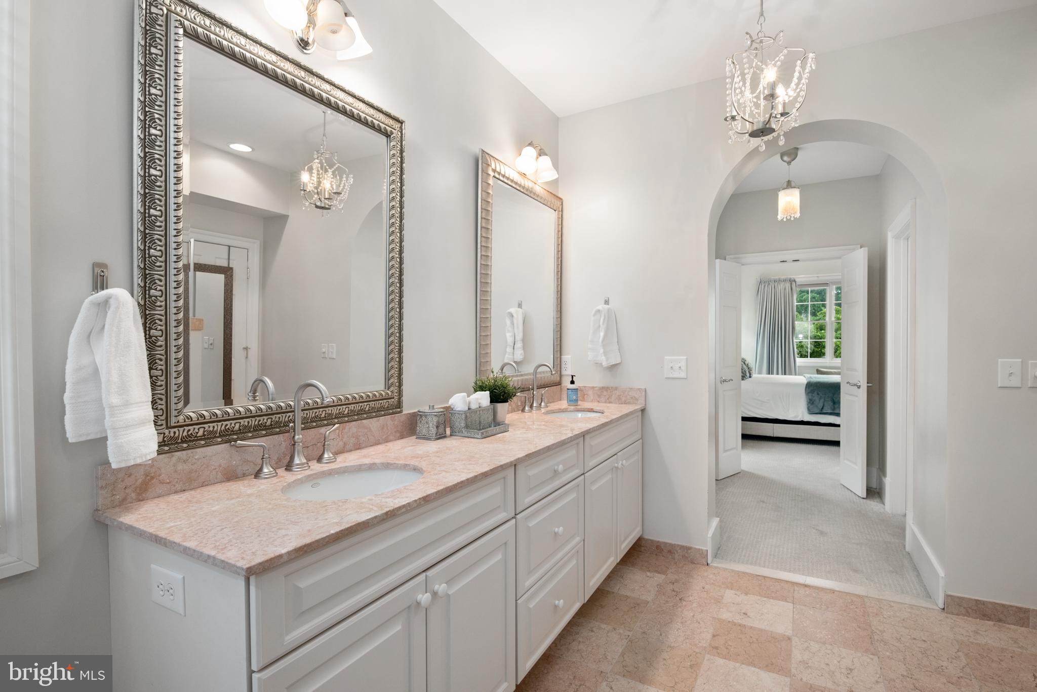 EASTPORT - Residential