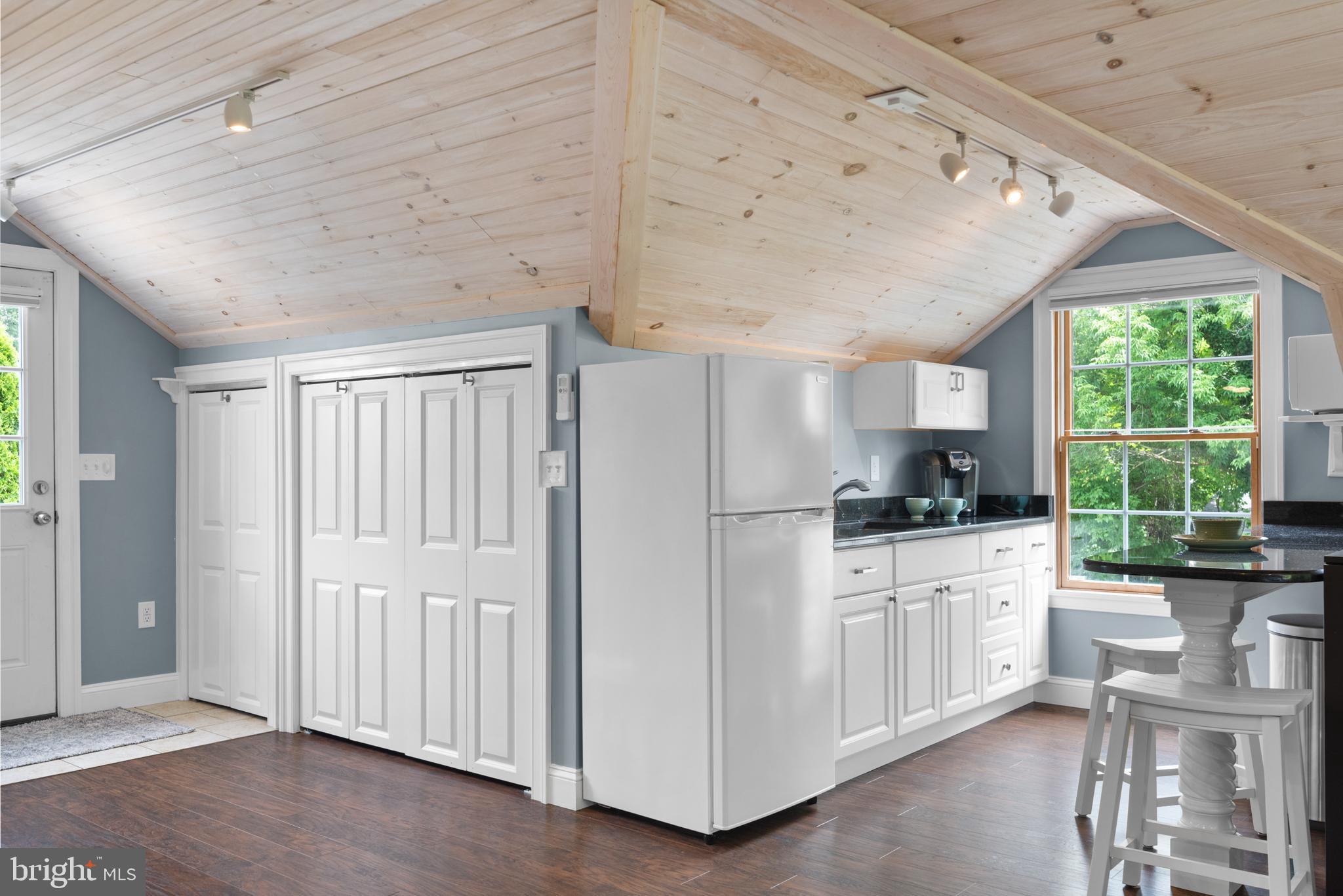 EASTPORT - Residential