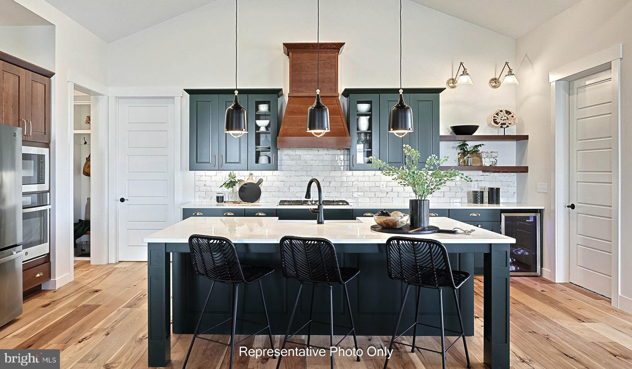 WINDING CREEK - Residential