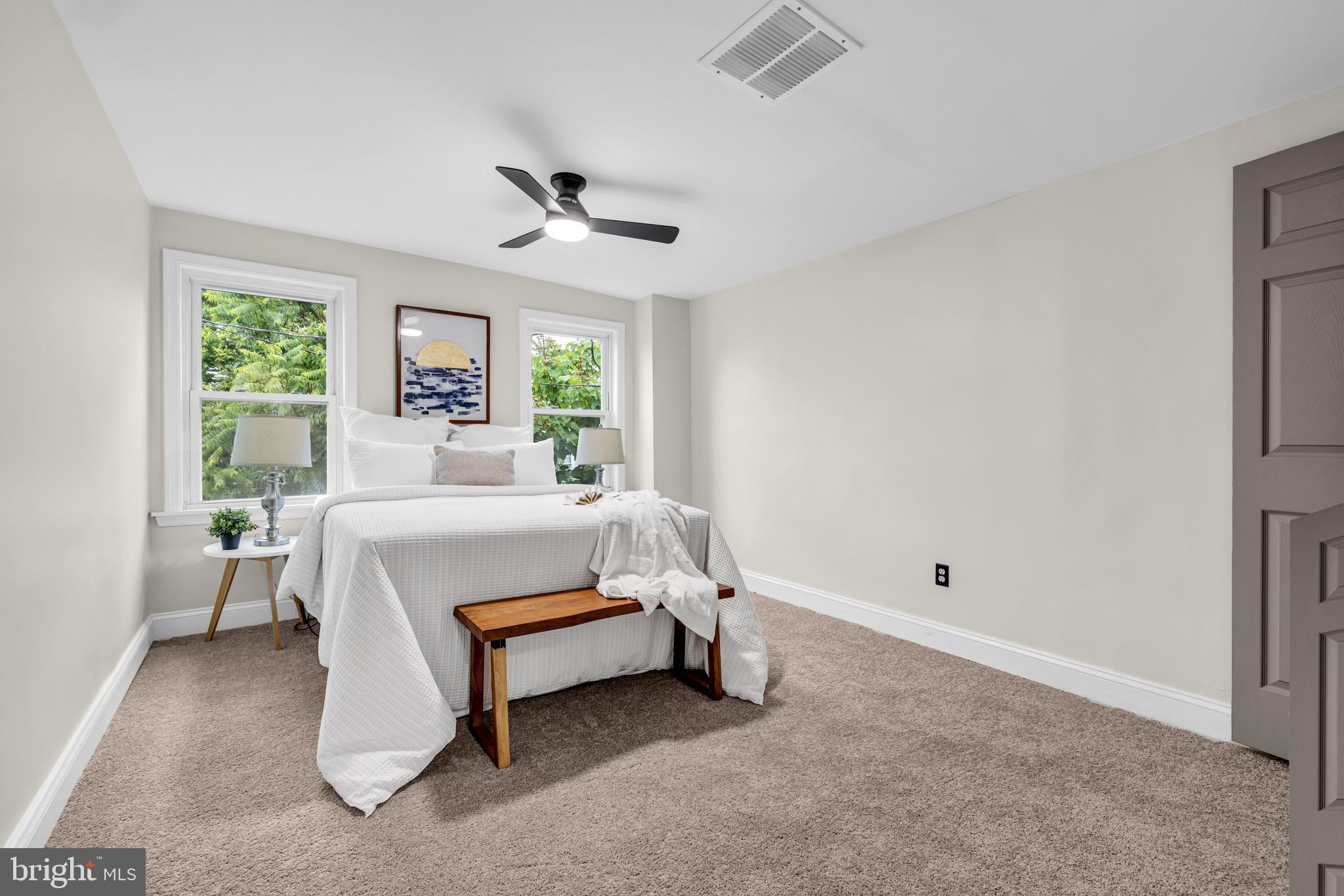 HOLLINS MARKET - Residential