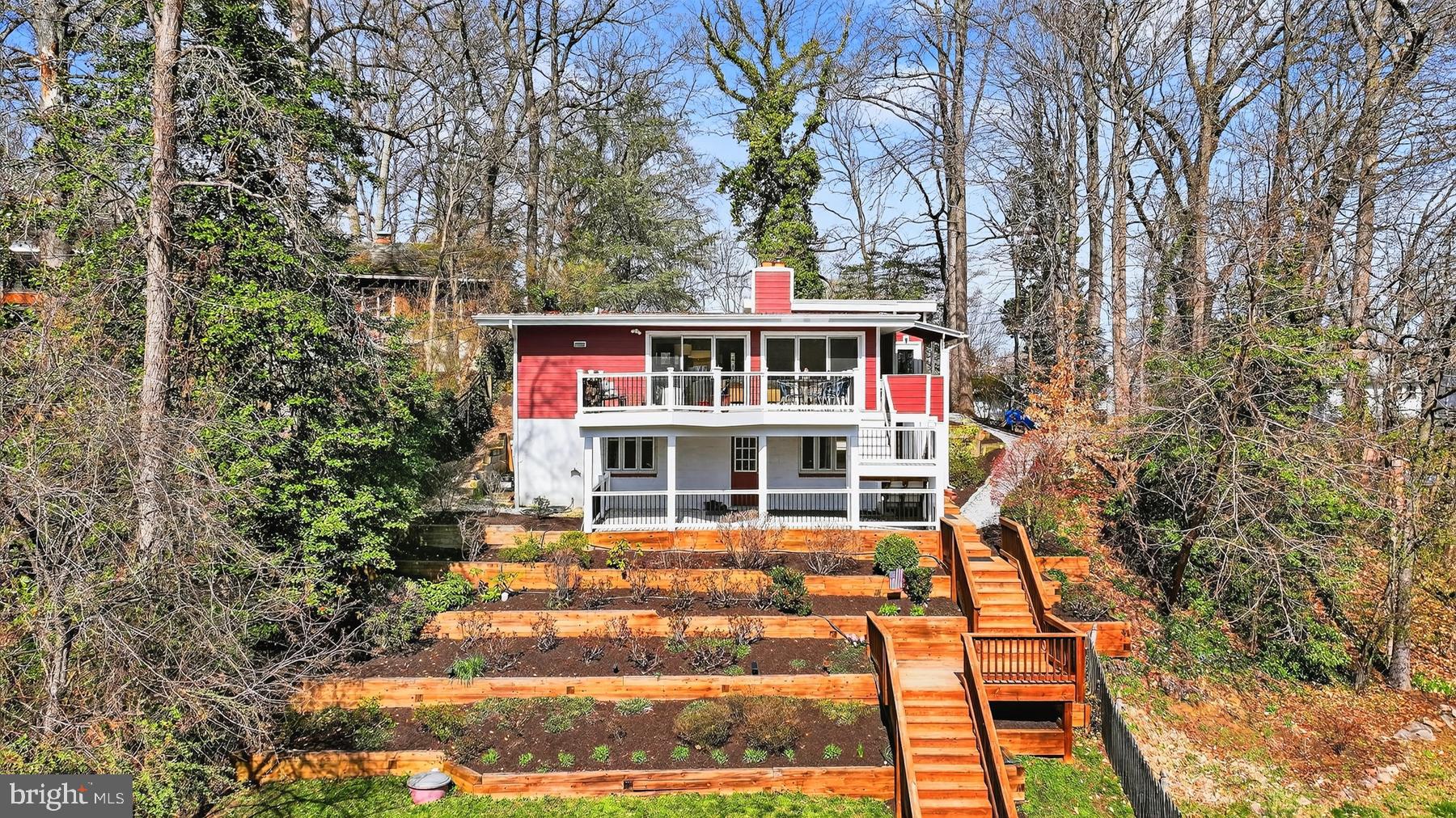 3516 LOCH HAVEN DRIVE