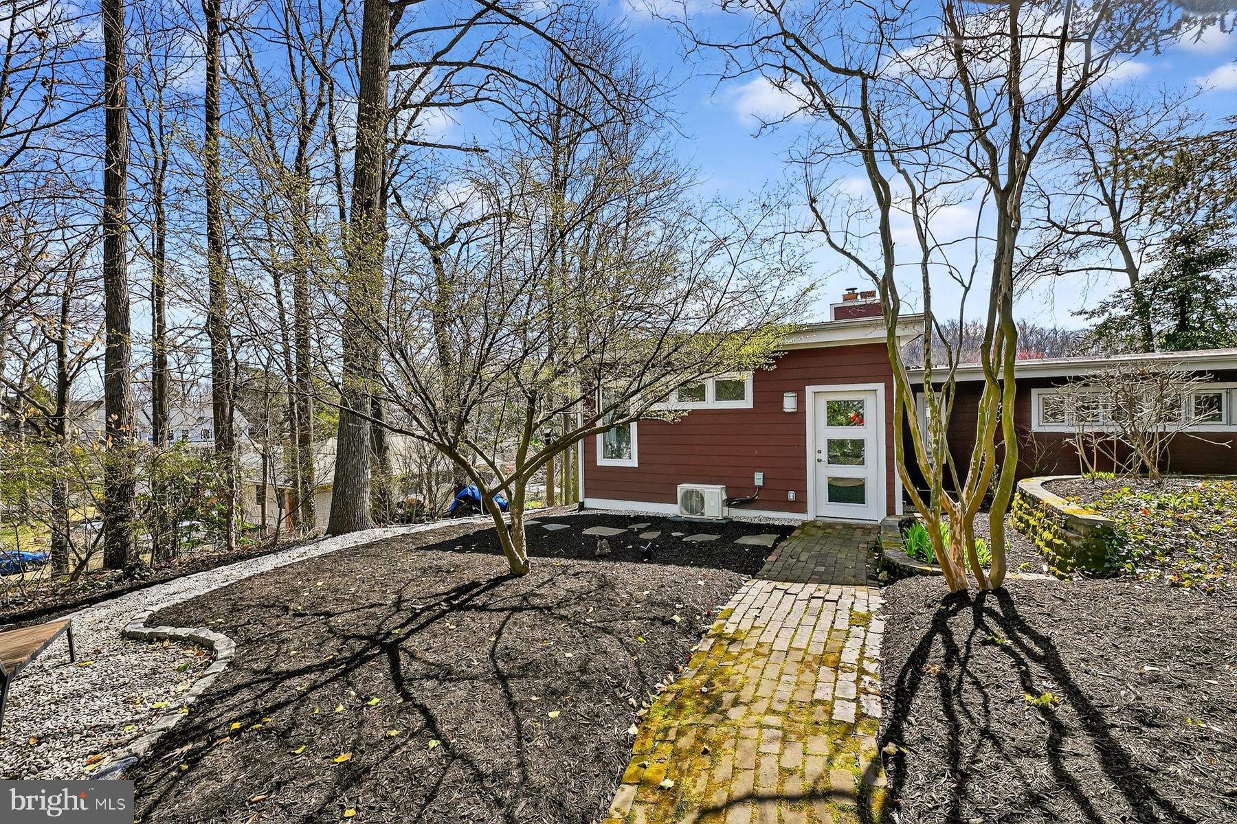 3516 LOCH HAVEN DRIVE