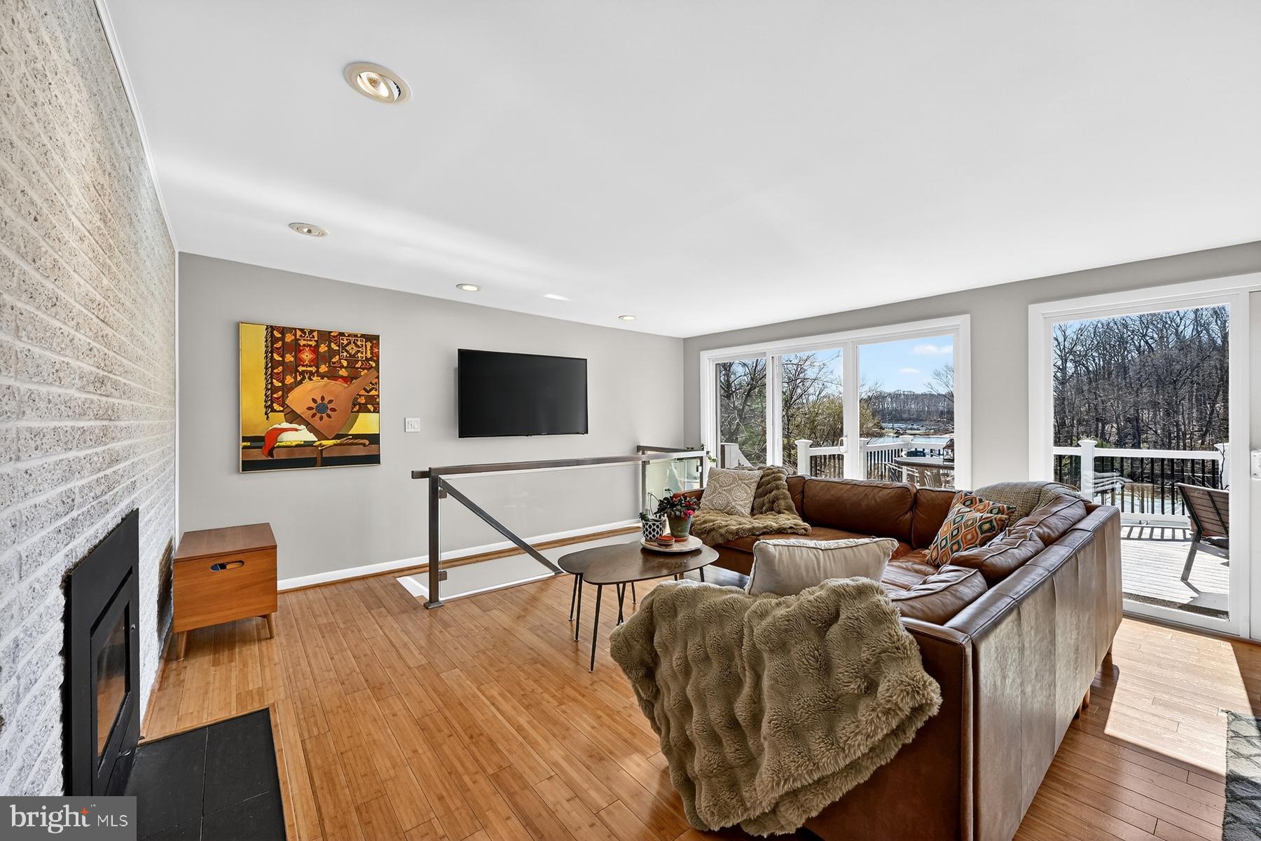 LOCH HAVEN - Residential