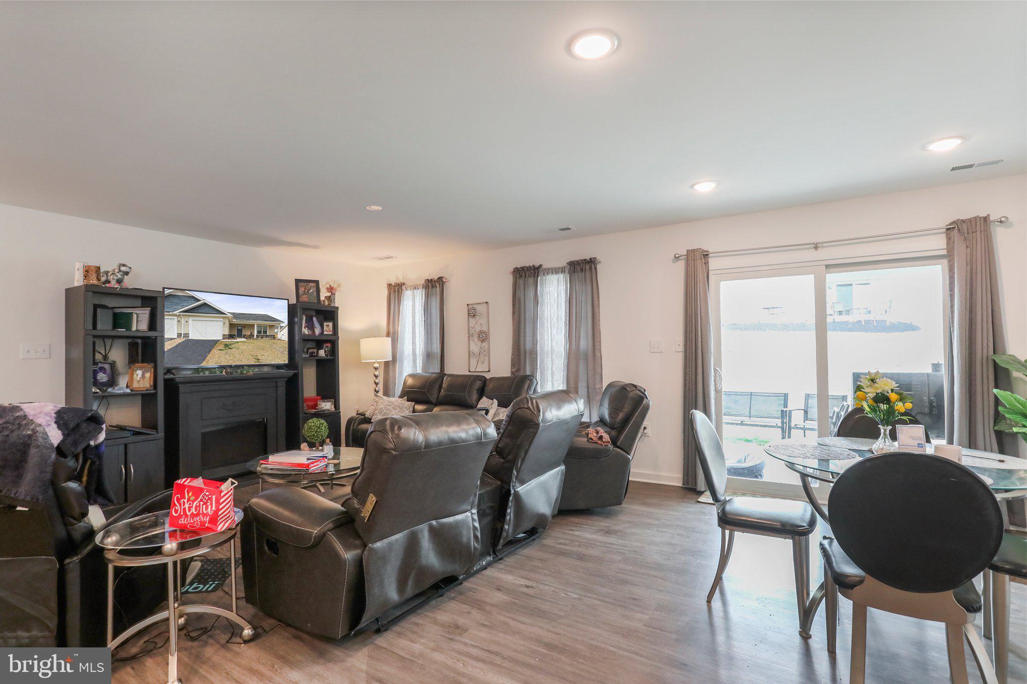 CARDINAL POINTE - Residential