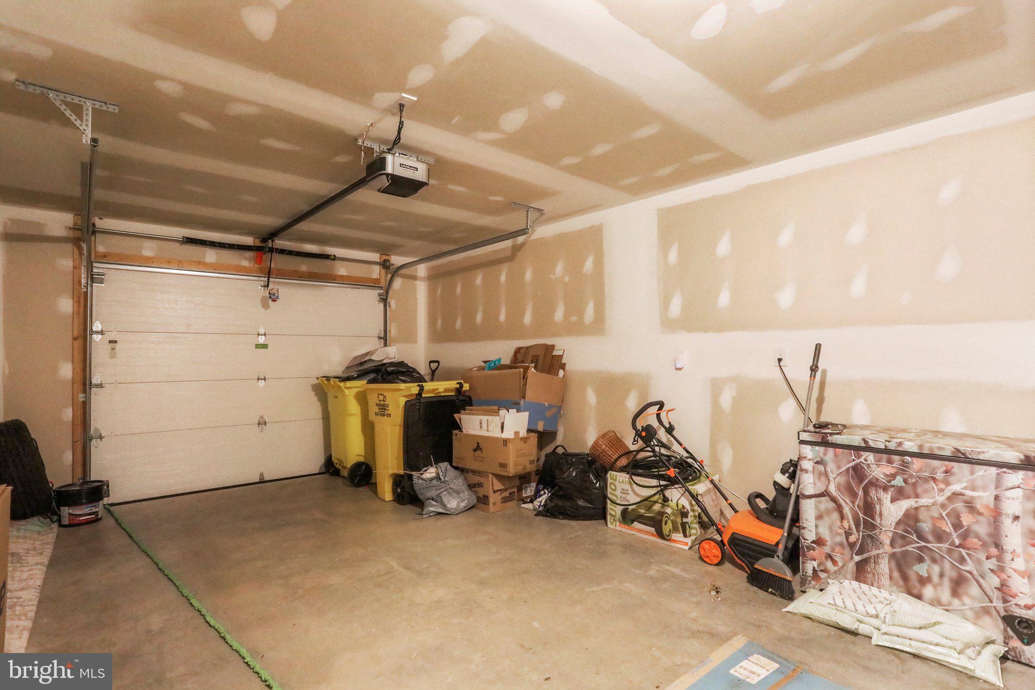 CARDINAL POINTE - Residential