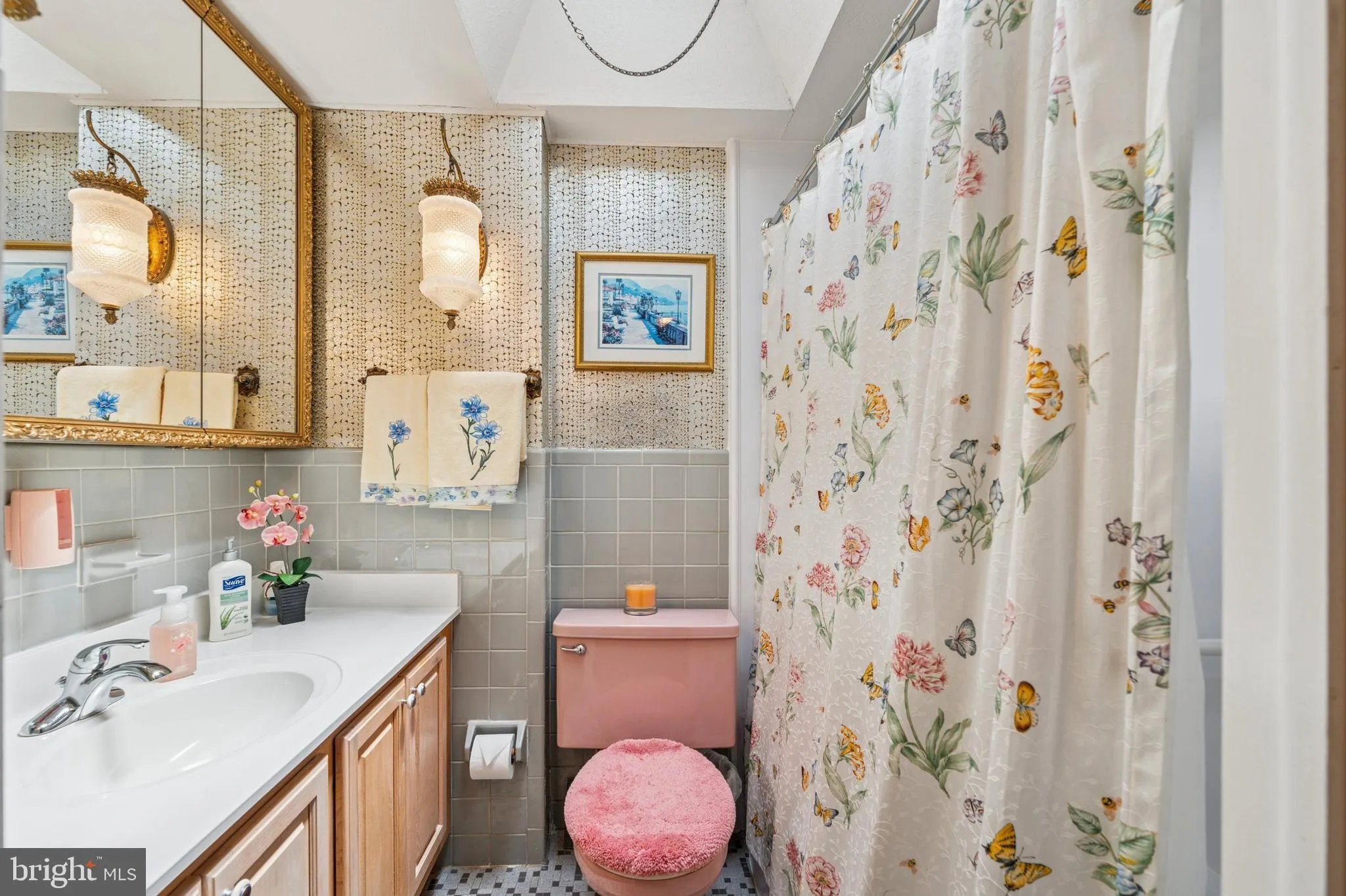 Philadelphia, Pennsylvania 19145, United States, 3 Bedrooms Bedrooms, ,2 BathroomsBathrooms,Residential,Active,117800