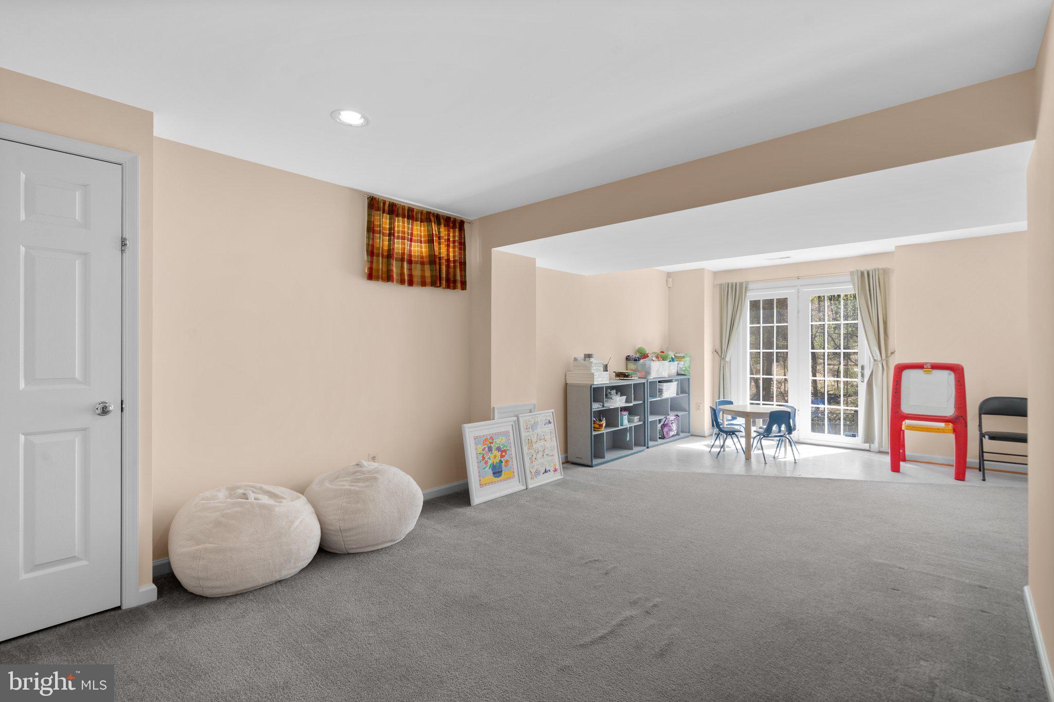 JAMES CREEK - Residential