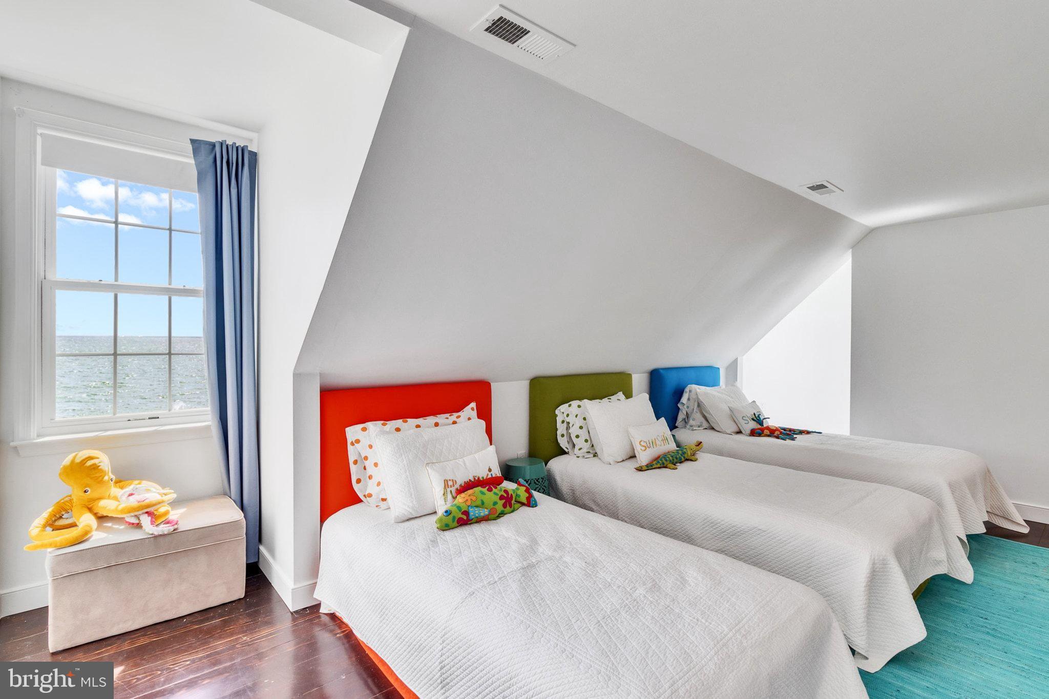 REEDVILLE - Residential