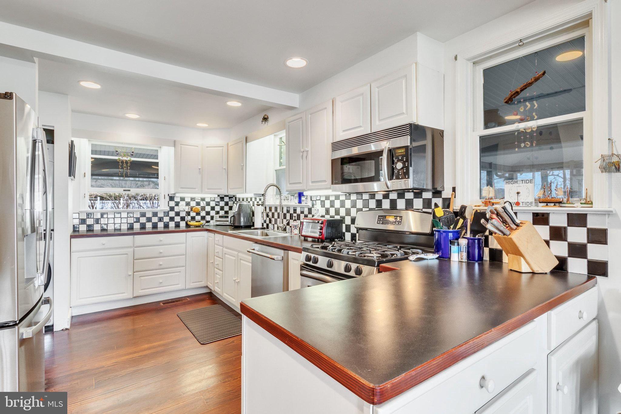 REEDVILLE - Residential