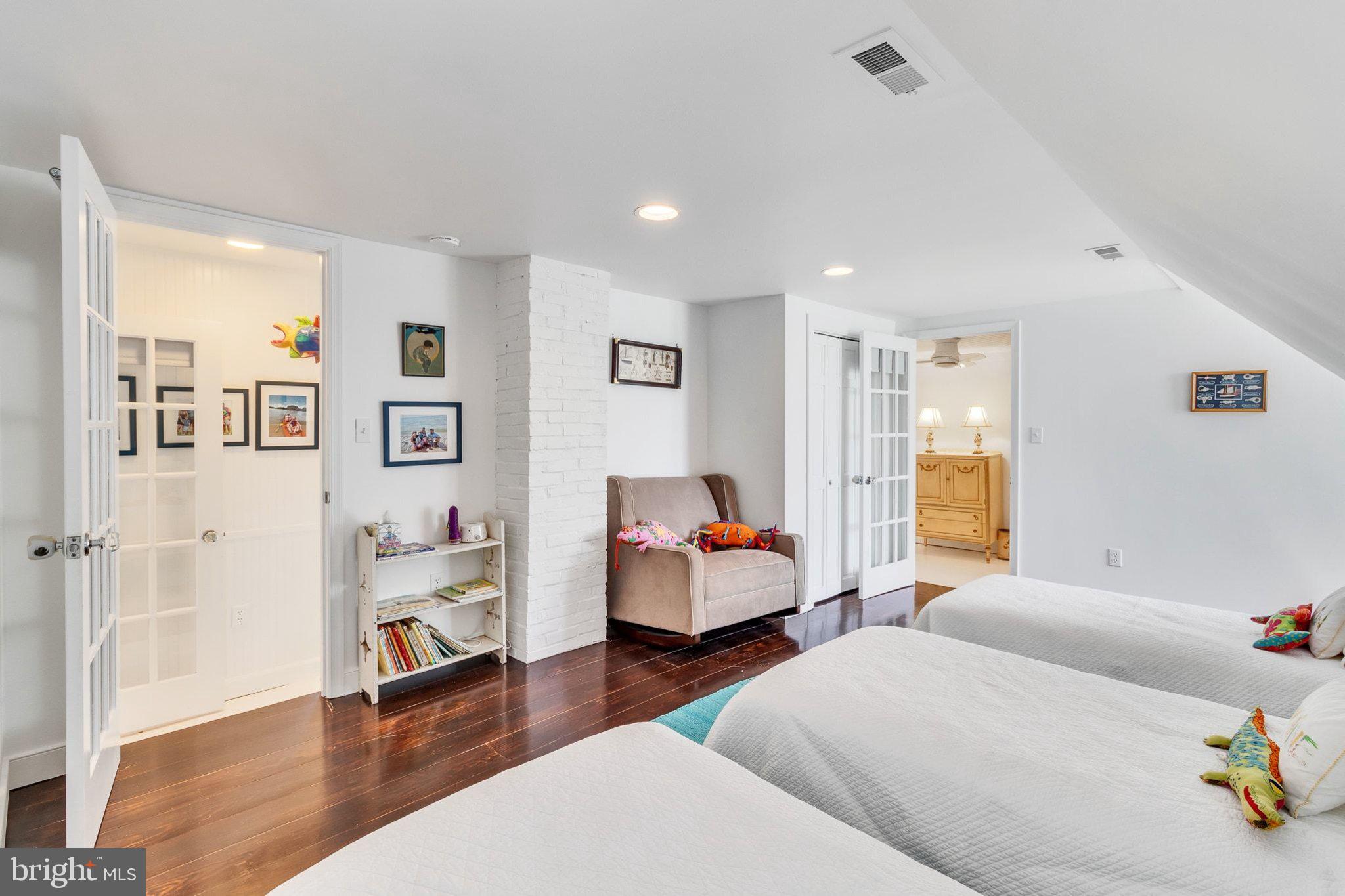 REEDVILLE - Residential