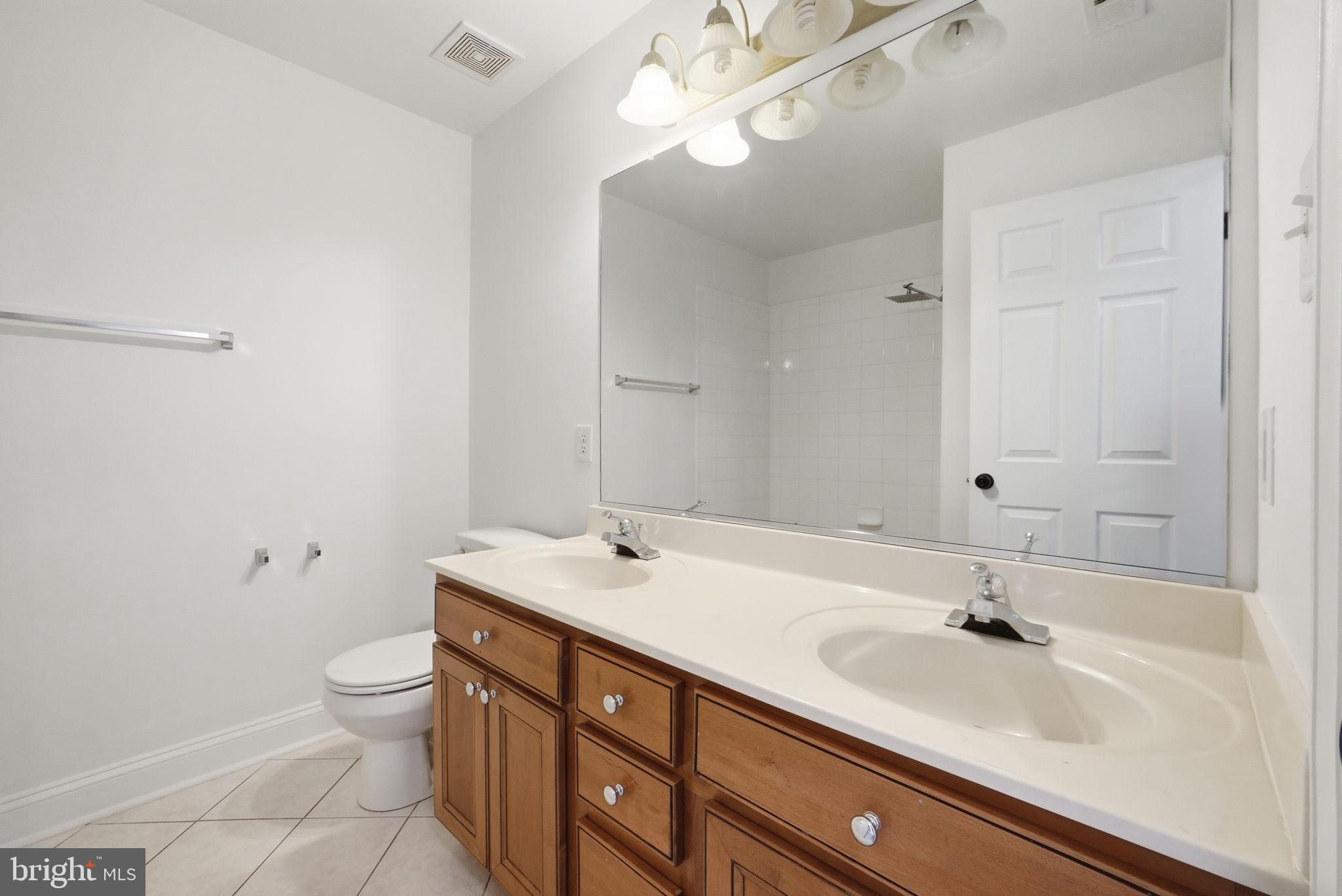 POPLAR HILL WOODS - Residential