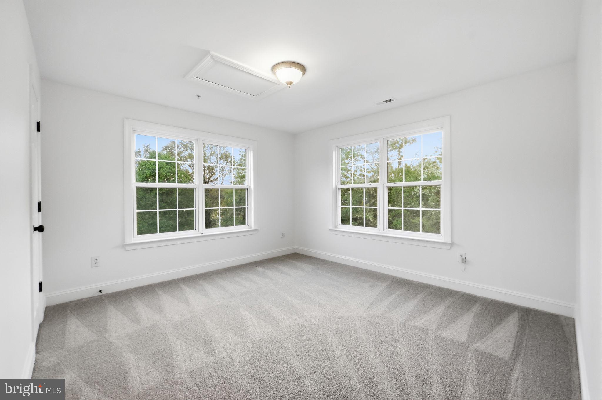 POPLAR HILL WOODS - Residential