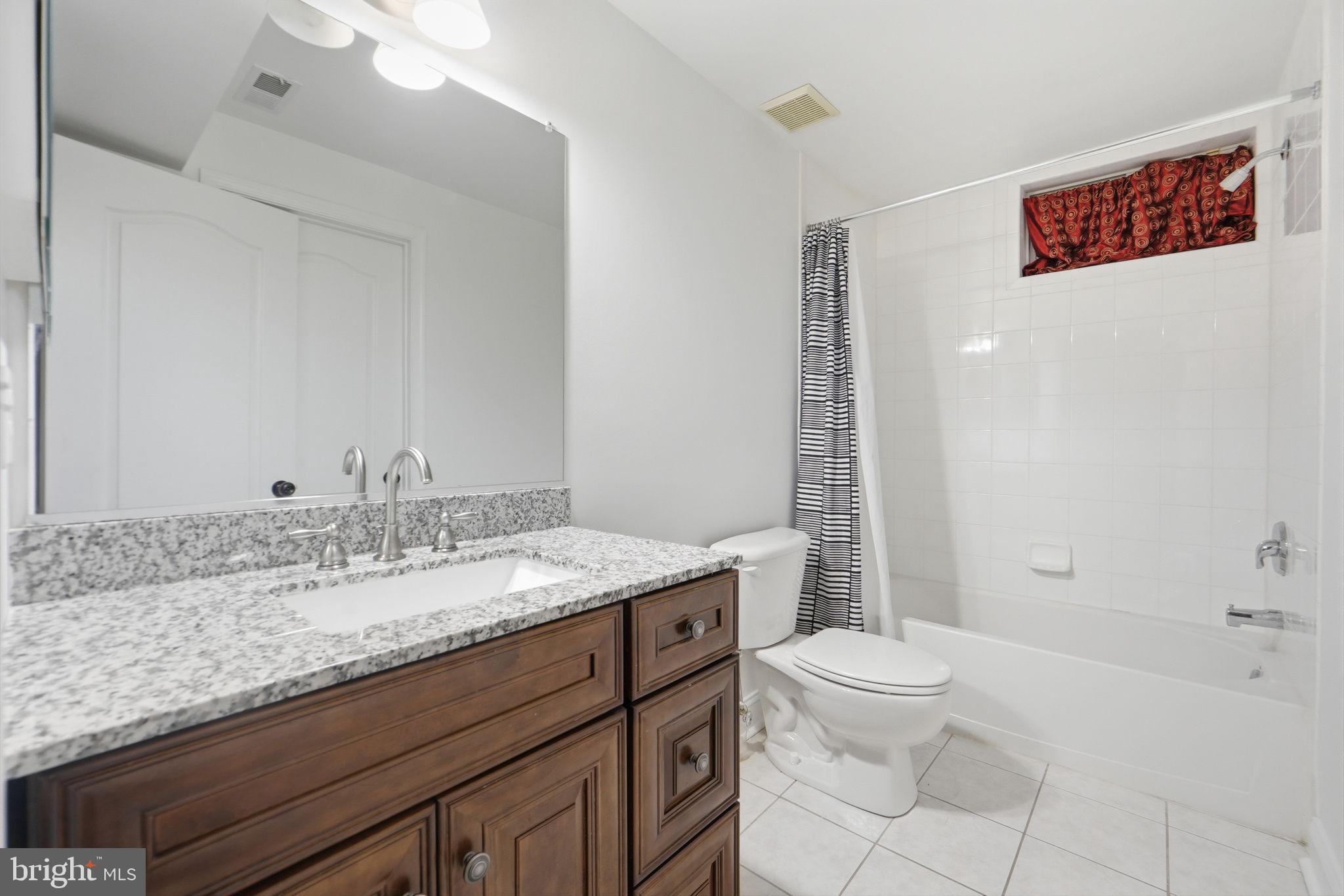 POPLAR HILL WOODS - Residential