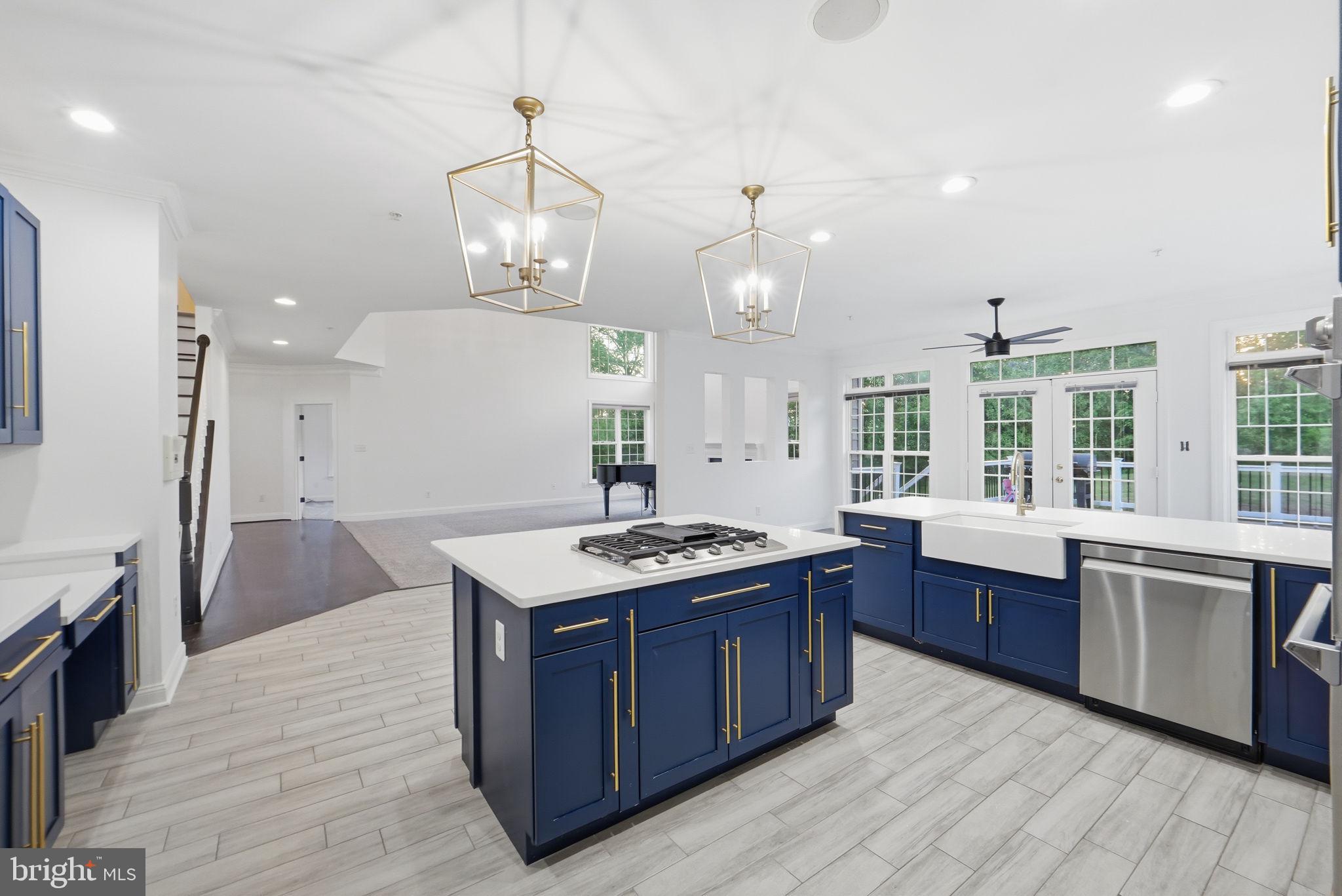 POPLAR HILL WOODS - Residential