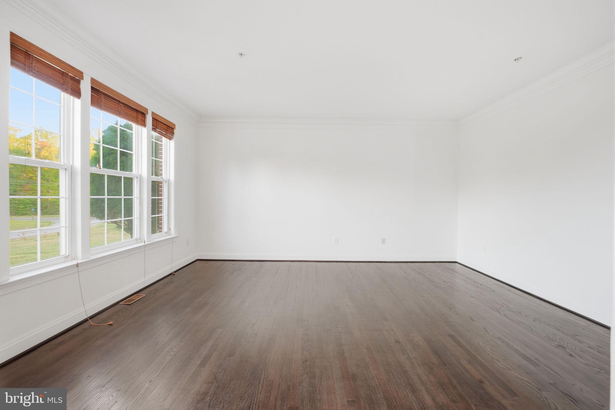 POPLAR HILL WOODS - Residential