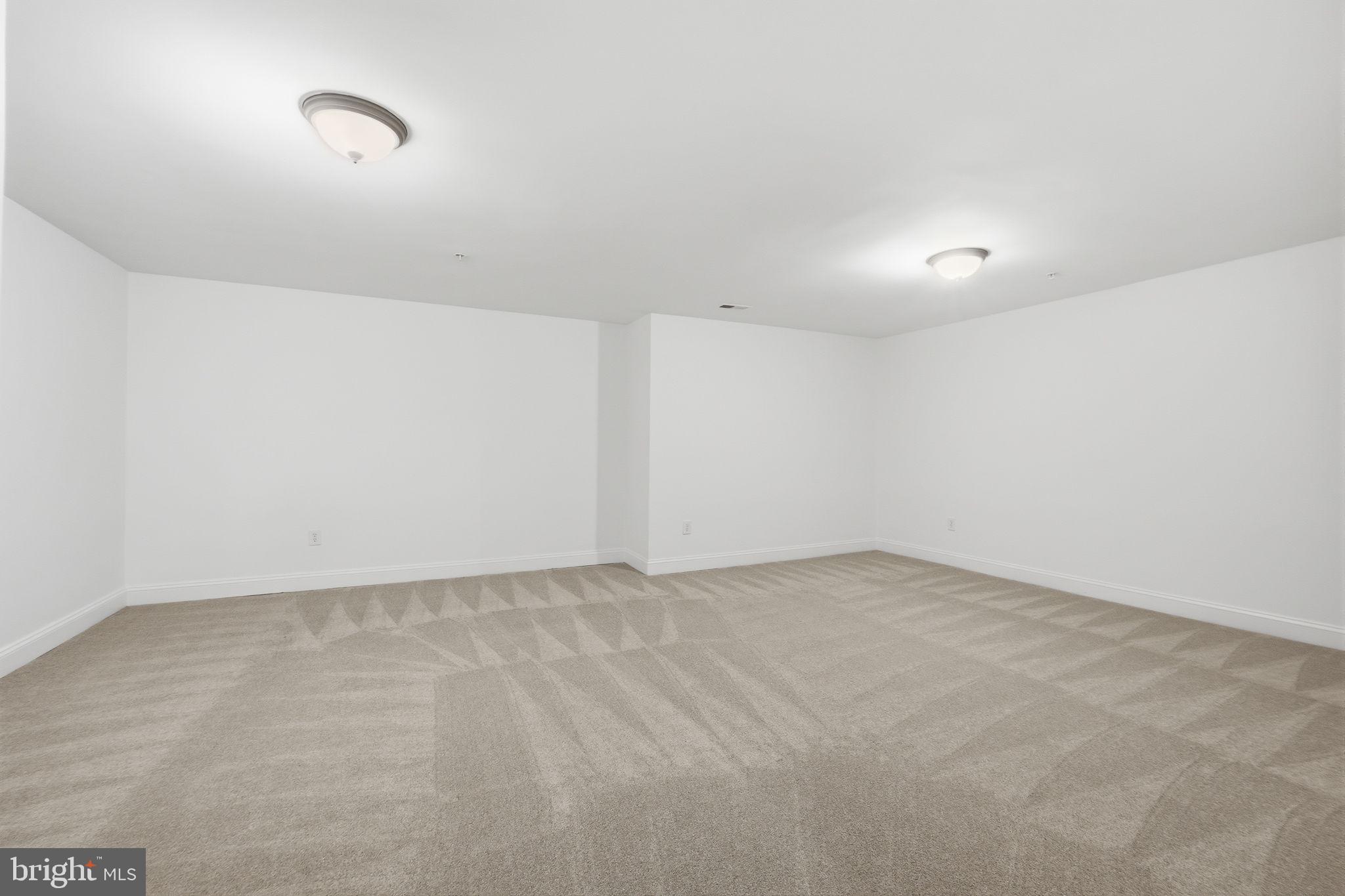 POPLAR HILL WOODS - Residential