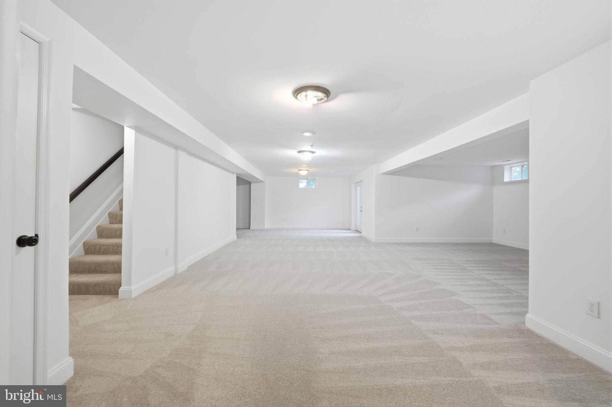 POPLAR HILL WOODS - Residential