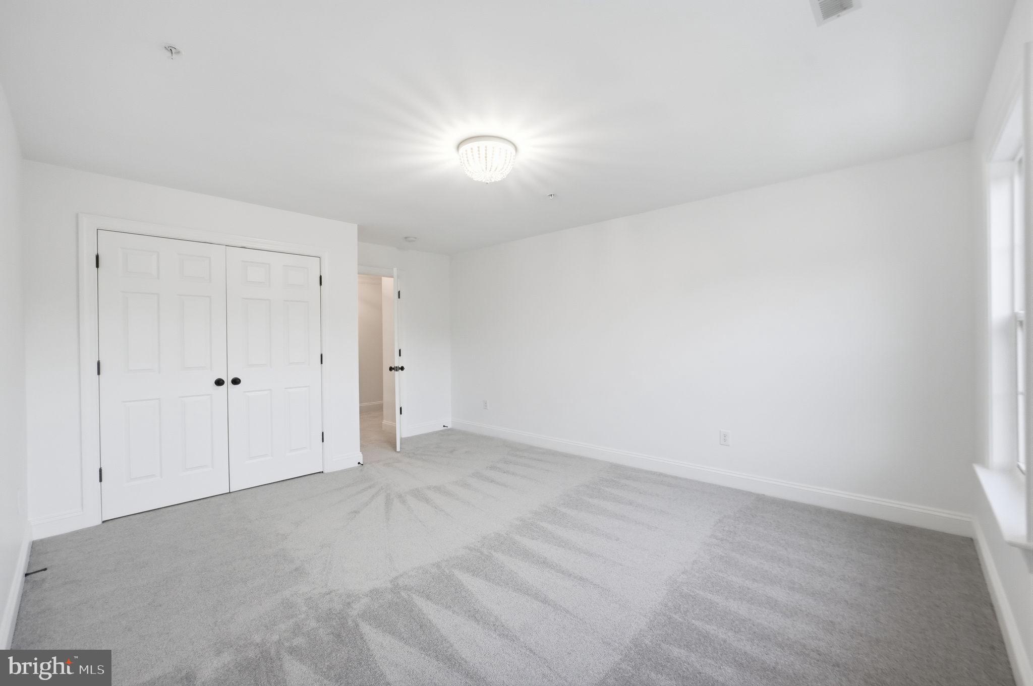 POPLAR HILL WOODS - Residential